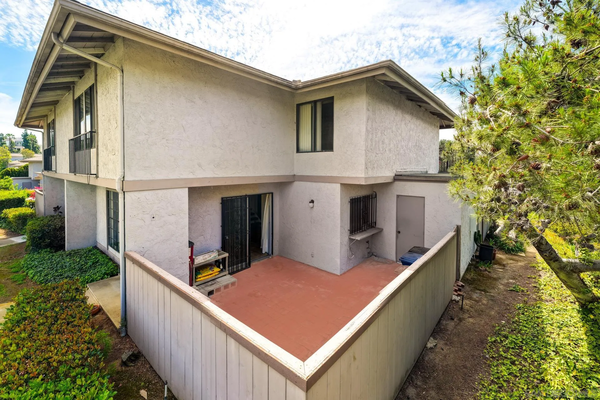 https://cdn.realtyfeed.com/cdn/127/260007837/6d5efdbfdbd31df6139110065dada934.webp