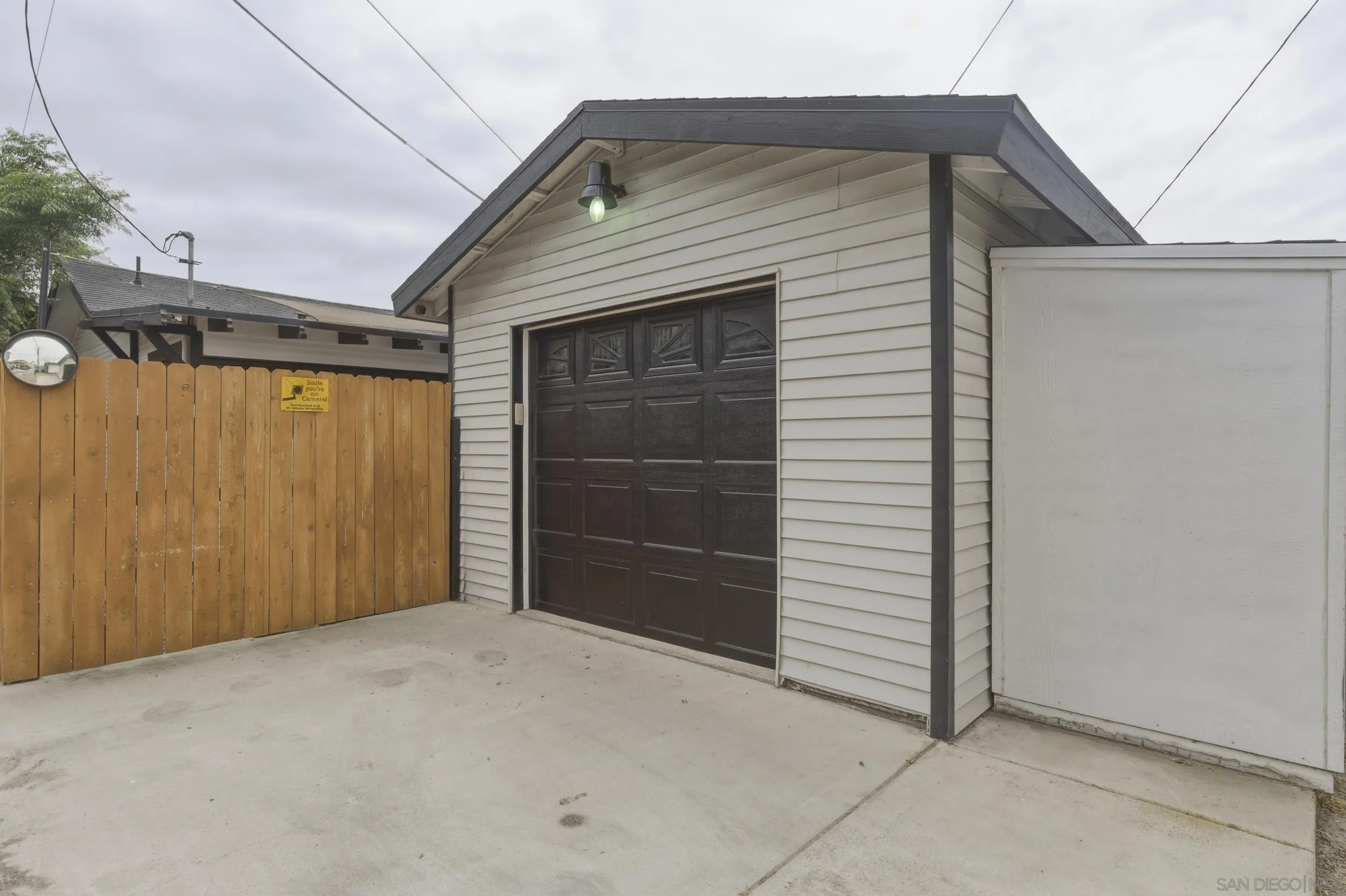 https://cdn.realtyfeed.com/cdn/127/260007840/13053940cbbb9537b1a2272abe033288.webp