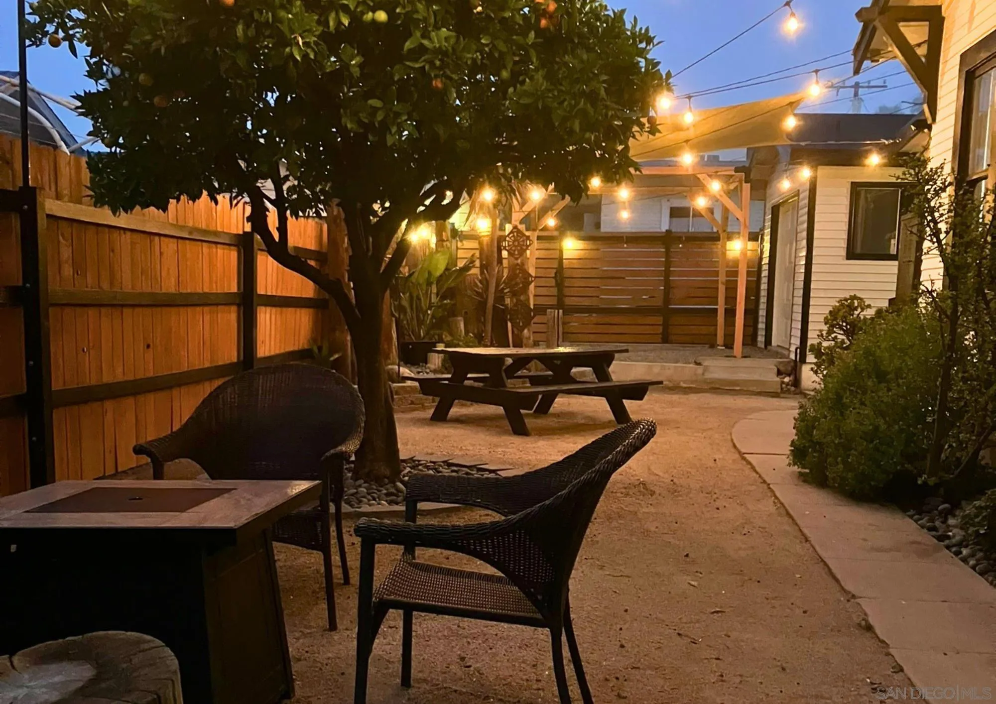 https://cdn.realtyfeed.com/cdn/127/260007840/c35dc5f3c15ac5d8aaaca54038edf916.webp