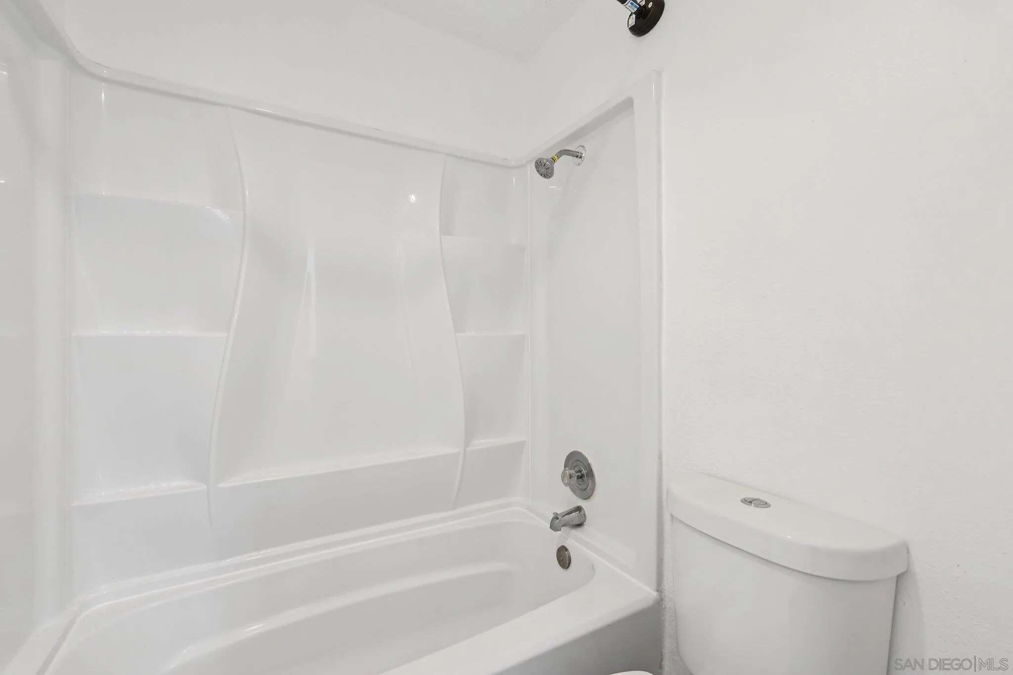 2077 Lakeridge Circle UNIT 104, Chula Vista, CA, 91913