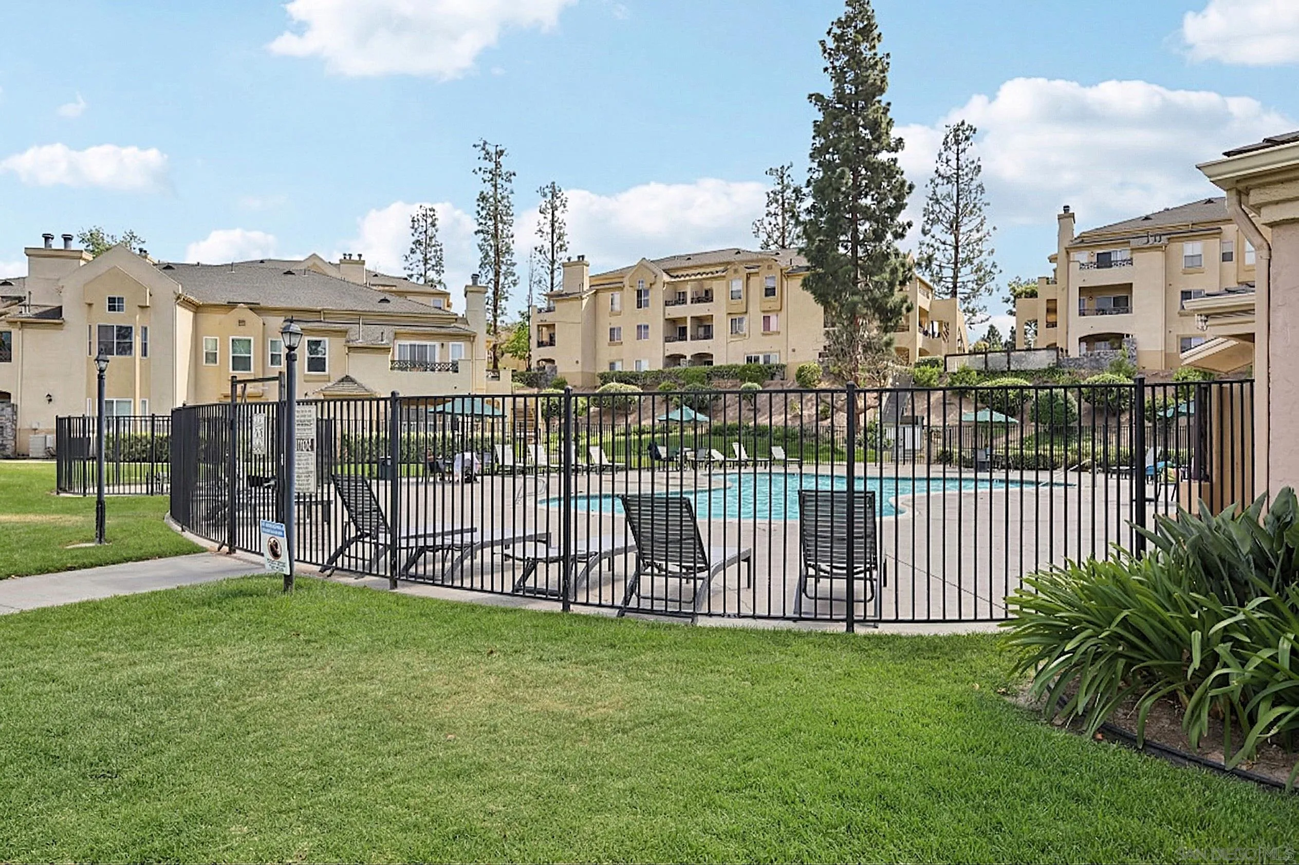 https://cdn.realtyfeed.com/cdn/127/260007849/3a80c782411b7d9321c7b07efab1c096.webp
