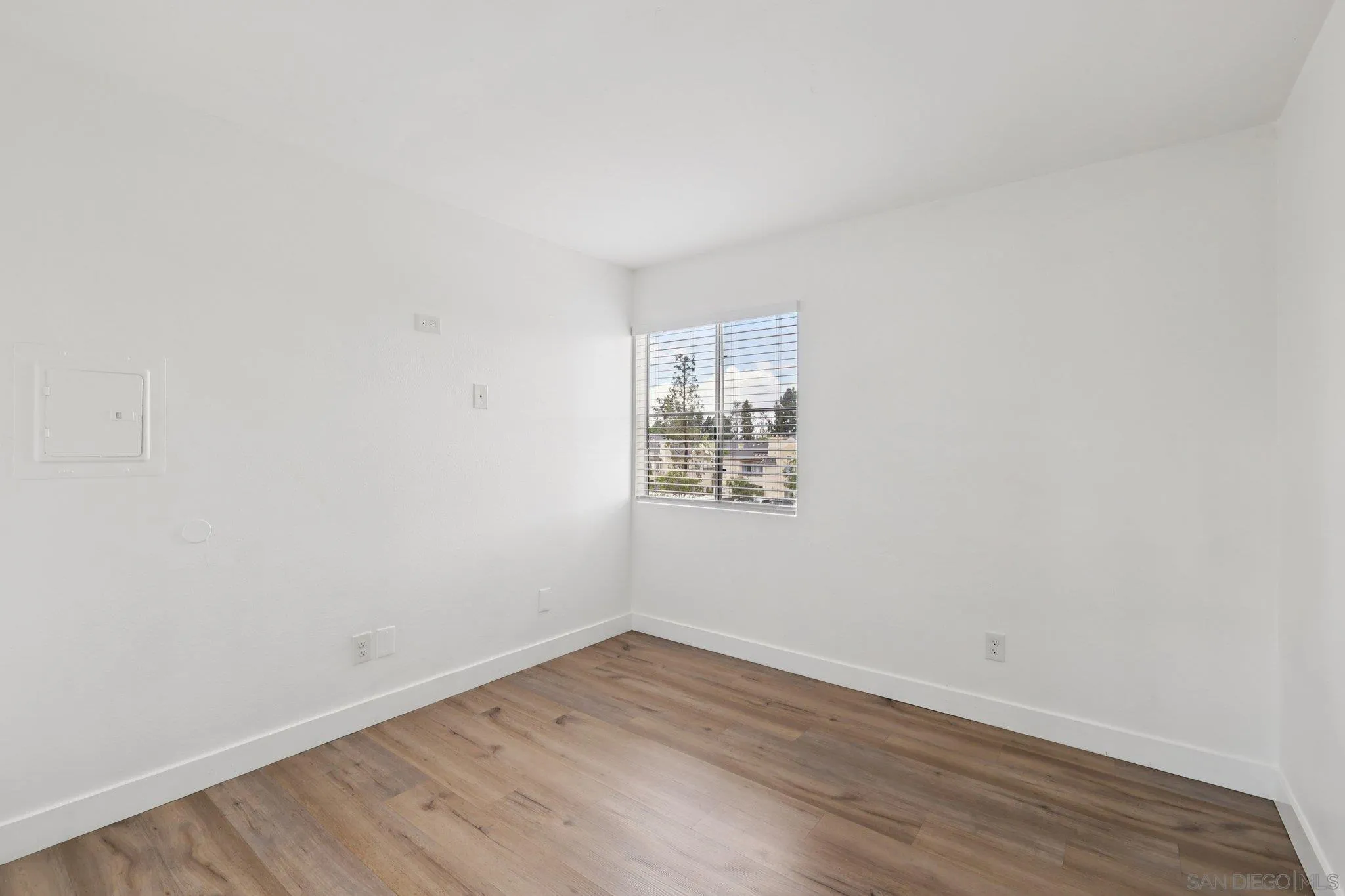 https://cdn.realtyfeed.com/cdn/127/260007849/5c51d6633fa7bb8171fddd57e019406c.webp