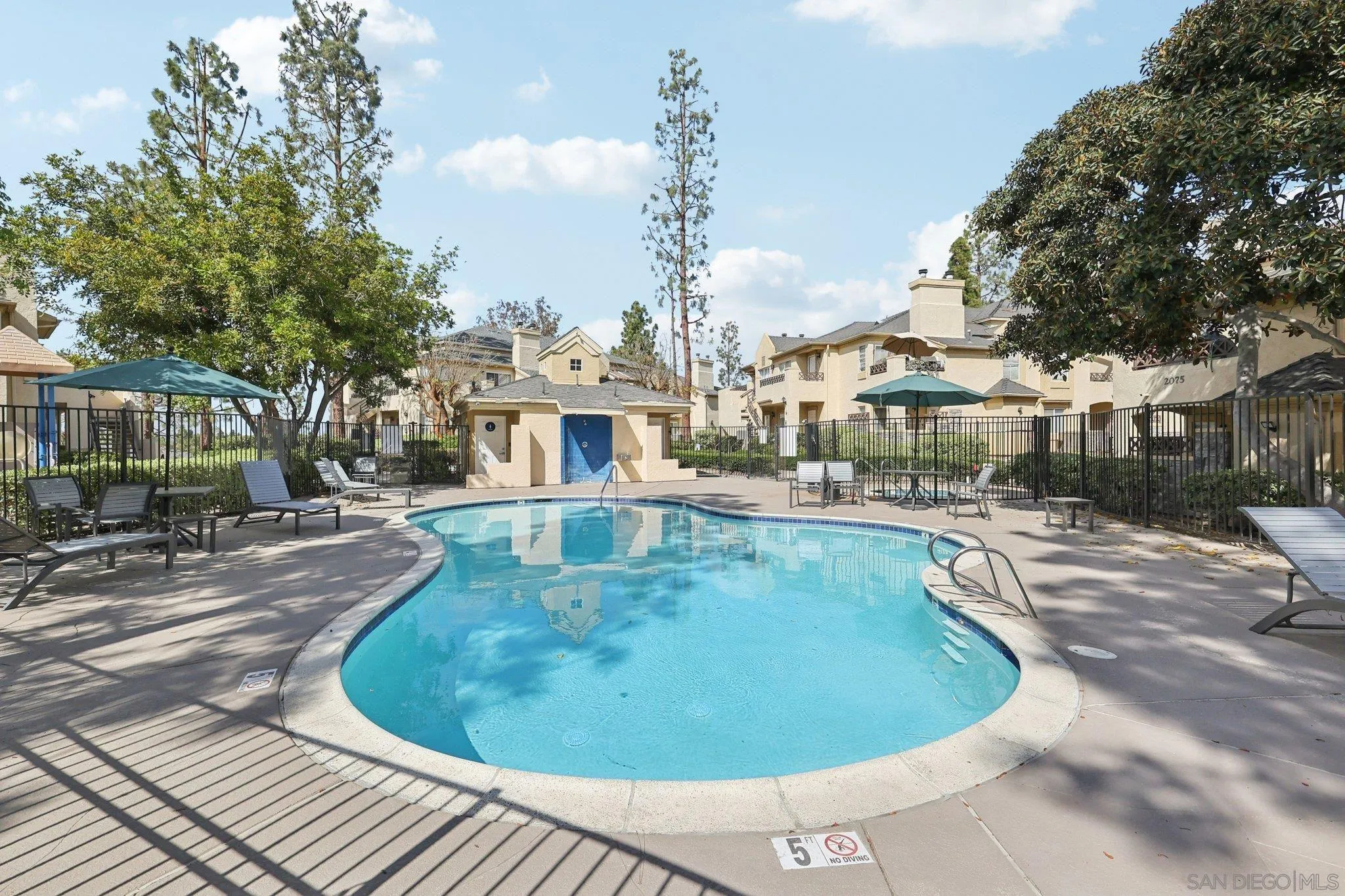 https://cdn.realtyfeed.com/cdn/127/260007849/69513394043d02de8bb18de73e15fae6.webp