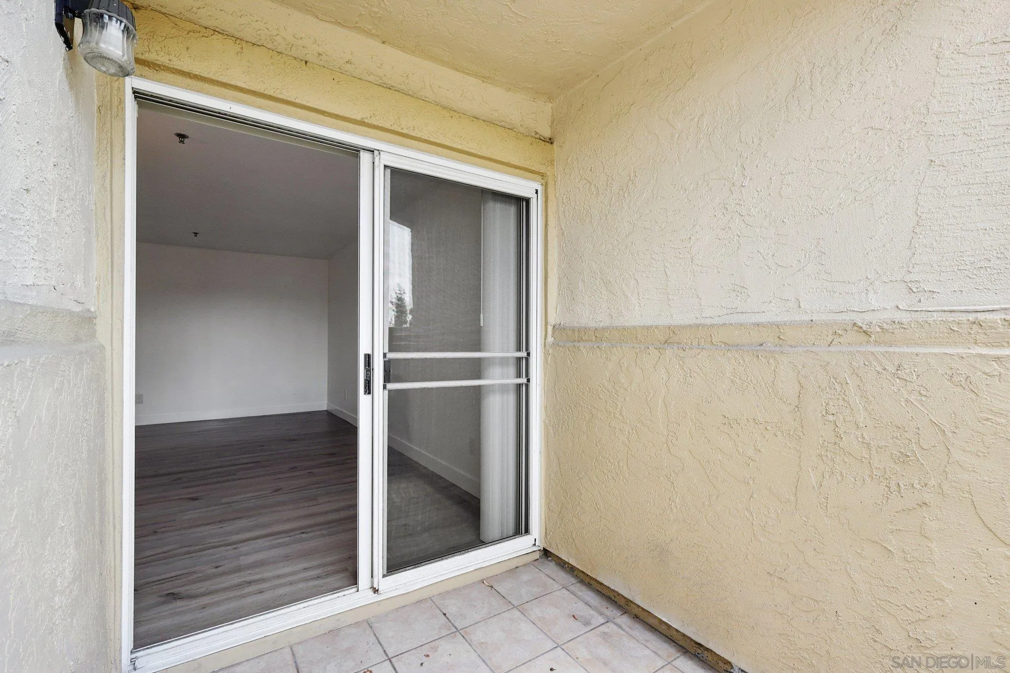 2077 Lakeridge Circle UNIT 104, Chula Vista, CA, 91913