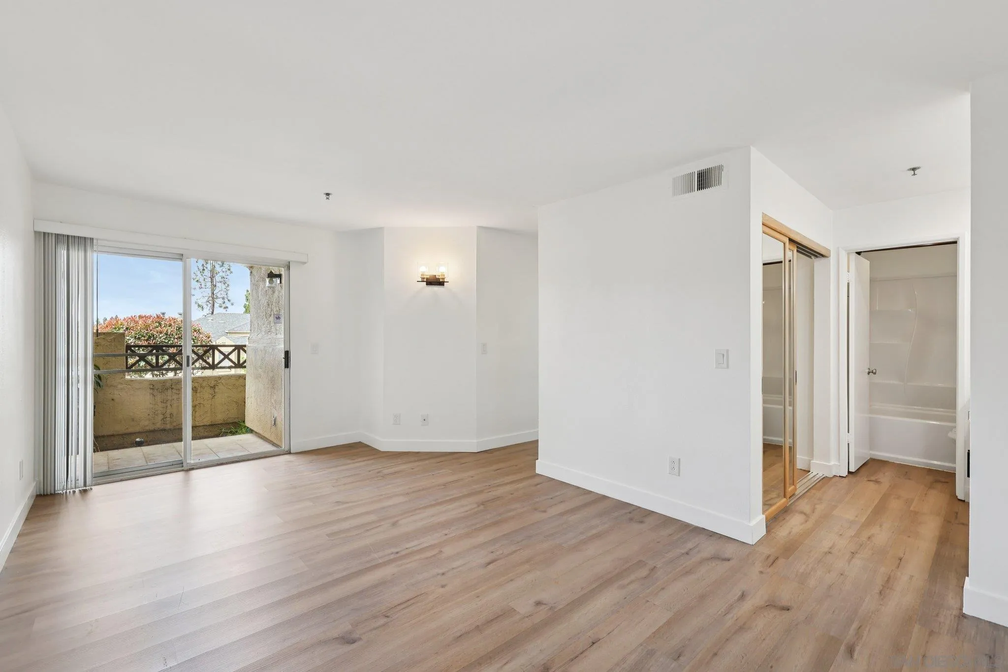 2077 Lakeridge Circle UNIT 104, Chula Vista, CA, 91913