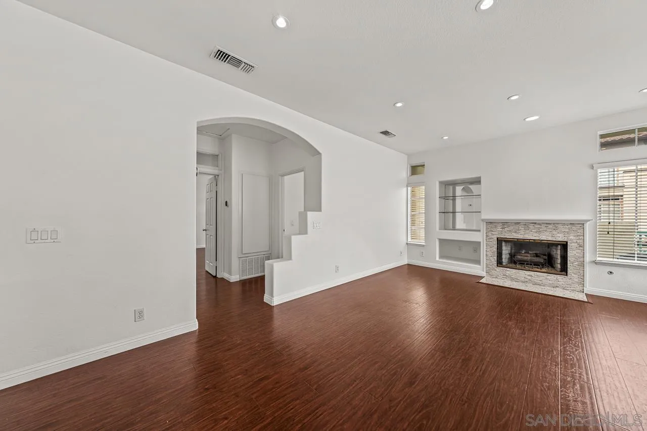 Photo #9: 260007854 Listing: Photo #9