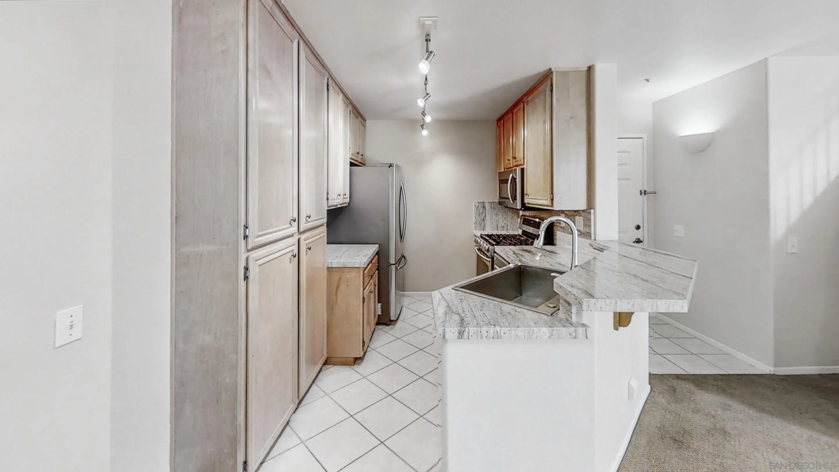 Photo #11: 260007857 Listing: Photo #11