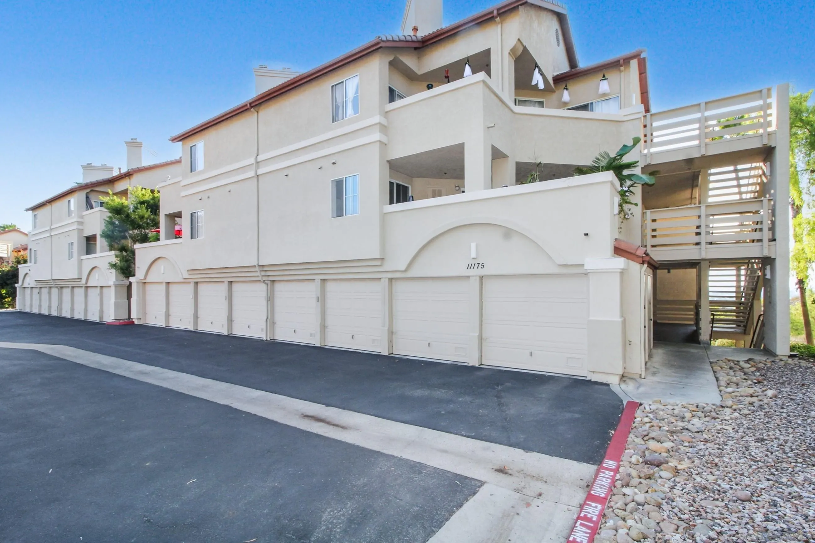 Photo #5: 260007857 Listing: Photo #5