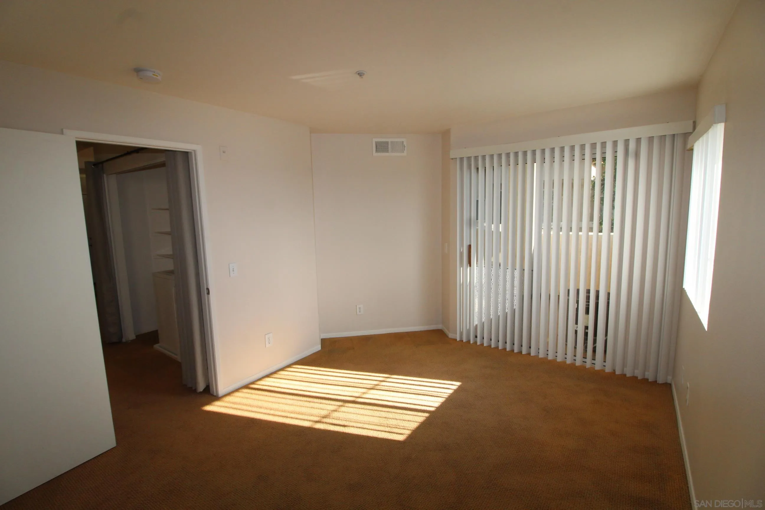Photo #21: 260007857 Listing: Photo #21