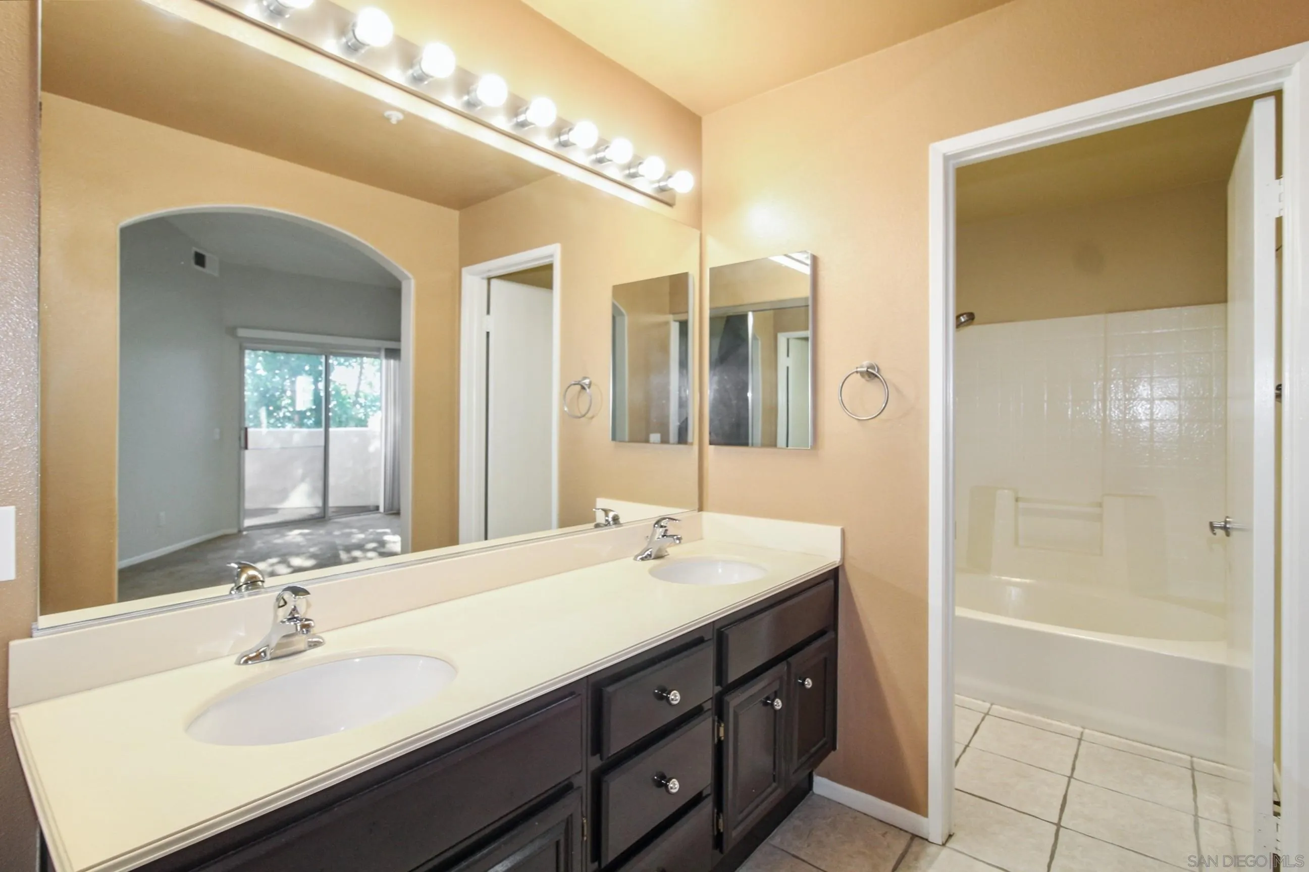 Photo #26: 260007857 Listing: Photo #26