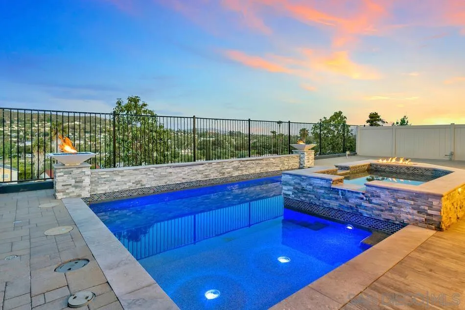 8989 Trailridge Ave, Santee, CA, 92071