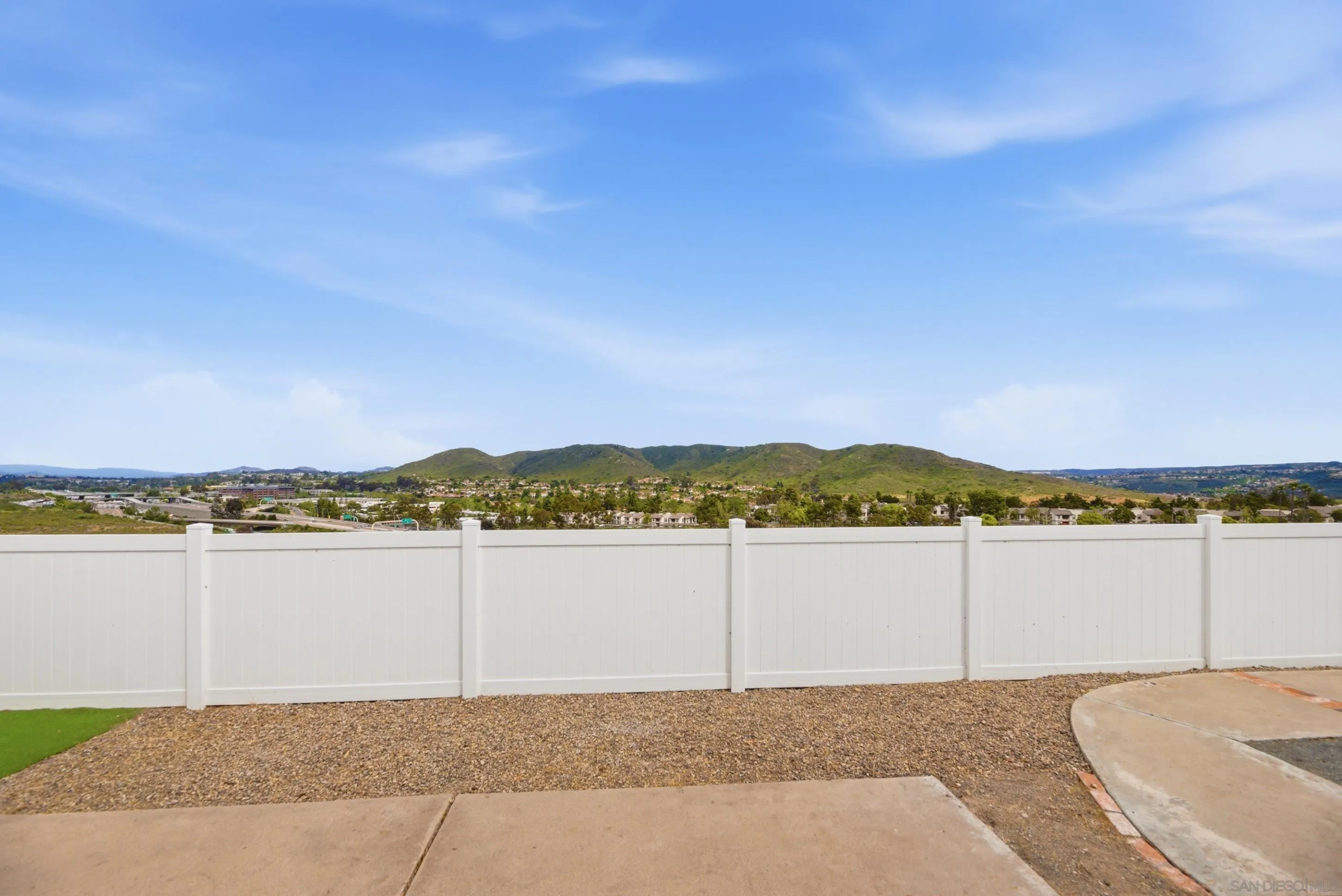 https://cdn.realtyfeed.com/cdn/127/260007870/0ee5b9f61a579a3bc8d694f033b59130.webp
