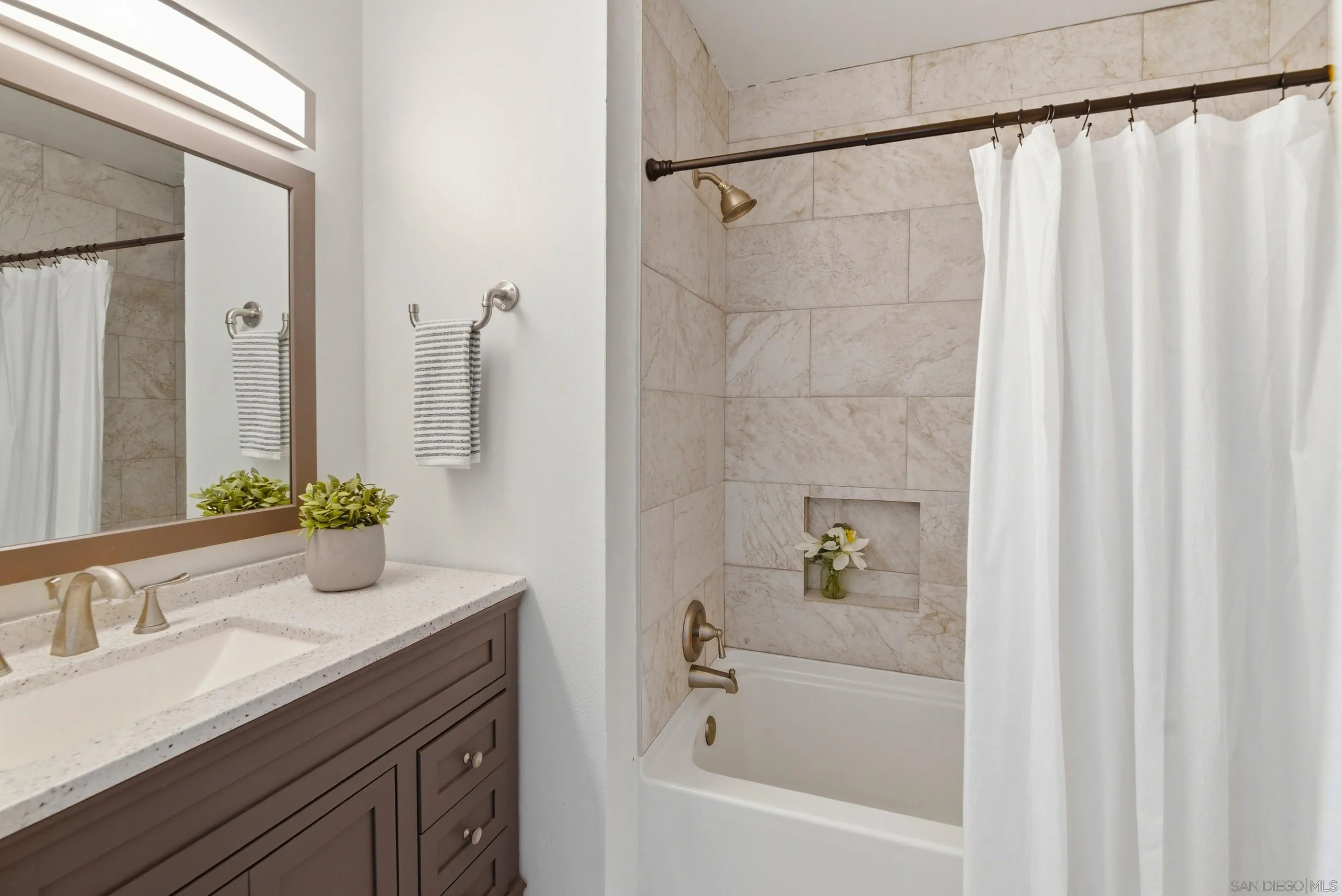 https://cdn.realtyfeed.com/cdn/127/260007870/a64d4bef4a4dbc351838fff8de593366.webp