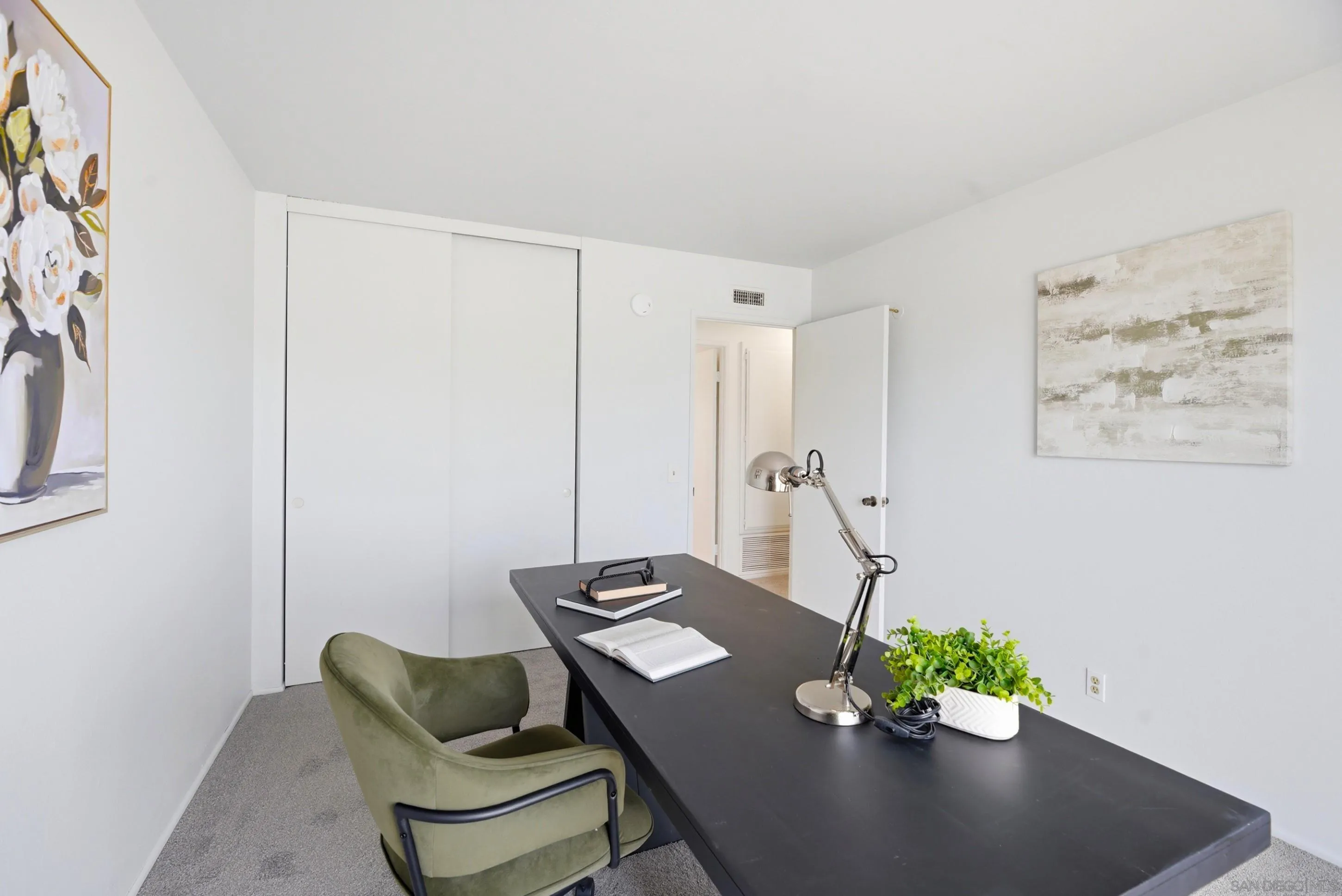 https://cdn.realtyfeed.com/cdn/127/260007870/dc490ca1b0ca5b91c78108704d9b701b.webp