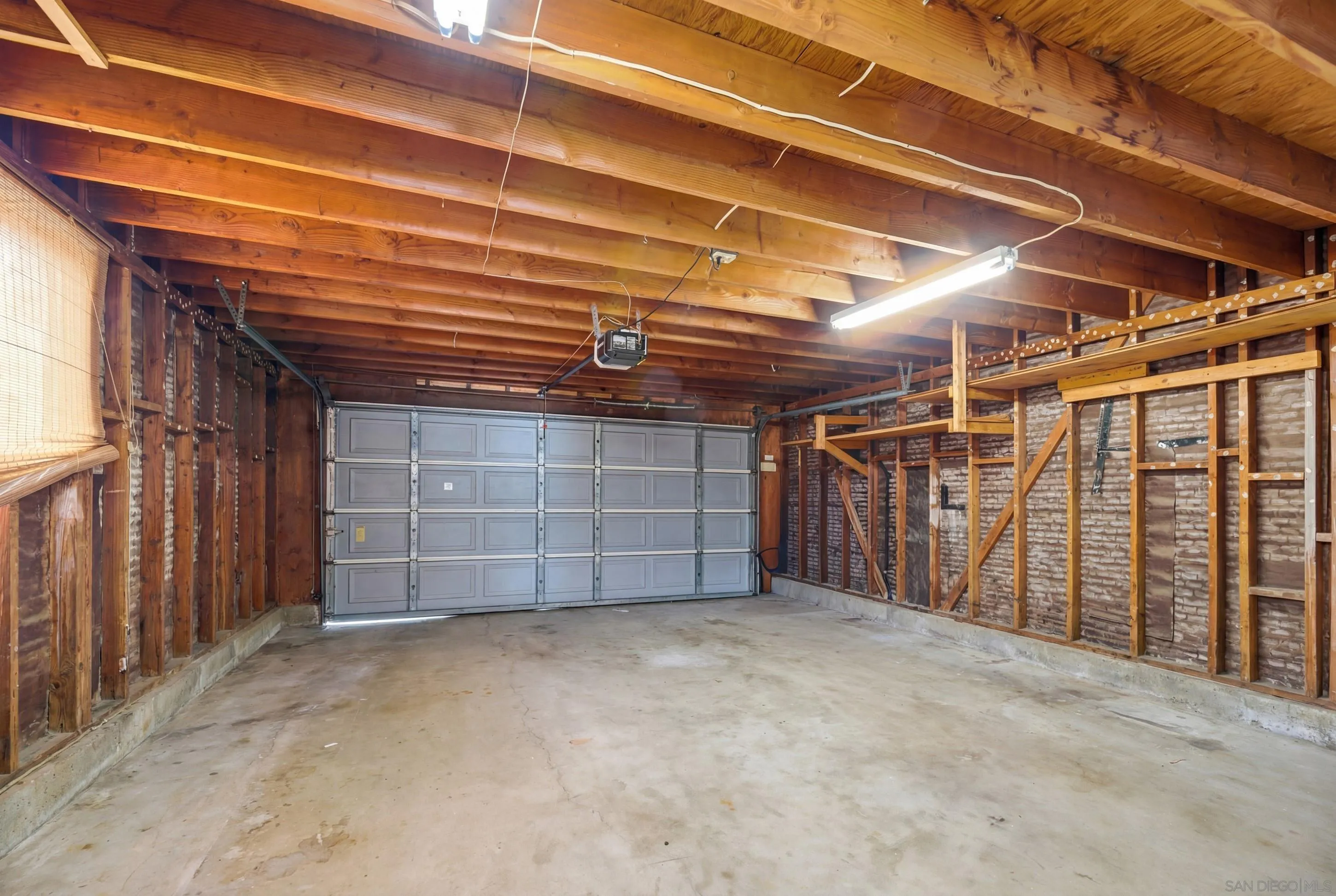 https://cdn.realtyfeed.com/cdn/127/260007870/ee9865dffeee1f4029fe740944a40085.webp