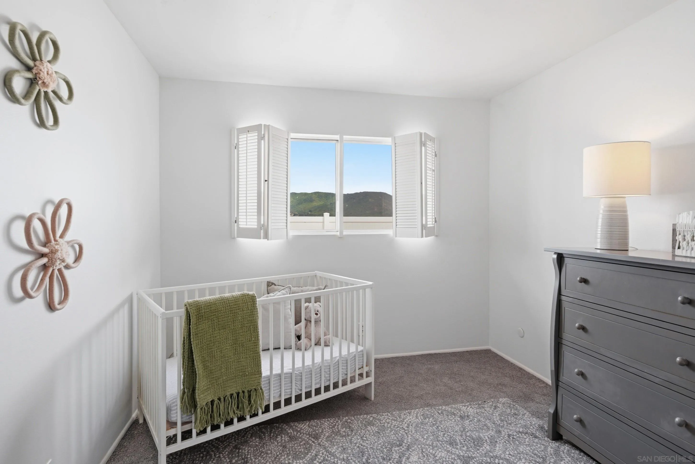 https://cdn.realtyfeed.com/cdn/127/260007870/f6ae6034d72a6d7474cb0fa37b79b2bb.webp