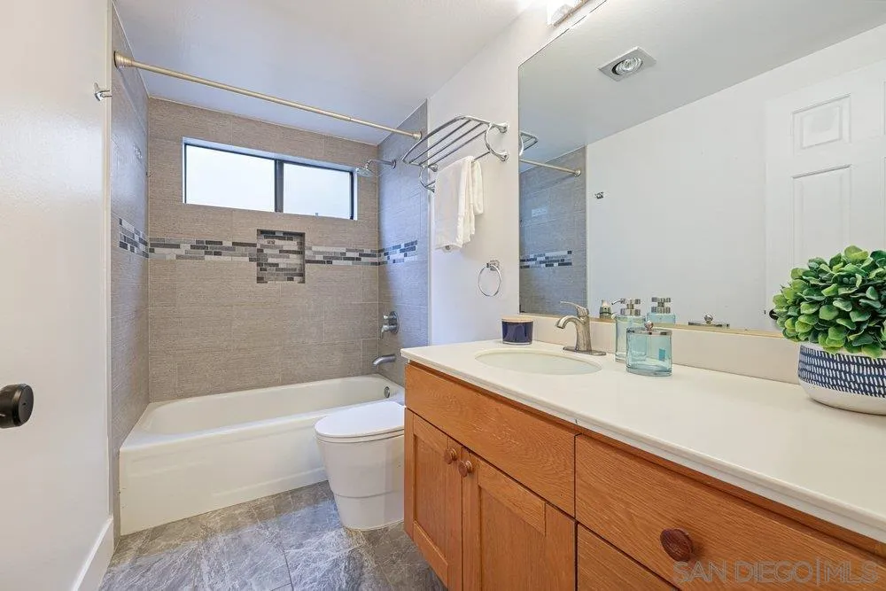 Photo #14: 260007871 Listing: Photo #14