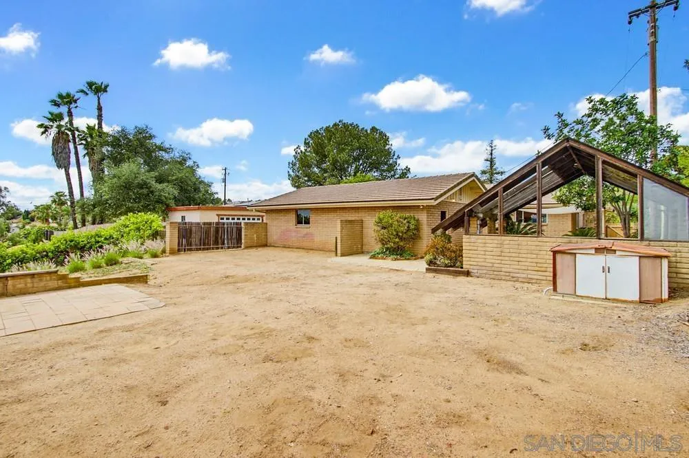 https://cdn.realtyfeed.com/cdn/127/260007873/074f68778caa48d8c9d9805f83415da6.webp