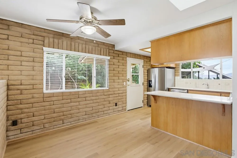 https://cdn.realtyfeed.com/cdn/127/260007873/0e8170be244b38d21ba54dbe3aad30d5.webp