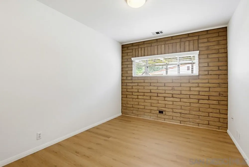 https://cdn.realtyfeed.com/cdn/127/260007873/18b7b561f912dbe4c796655849044d75.webp