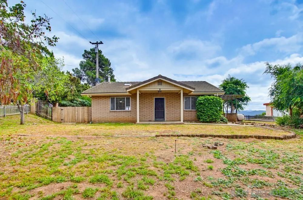 https://cdn.realtyfeed.com/cdn/127/260007873/61d9379df6f14e43c8e06ba88de1f04f.webp