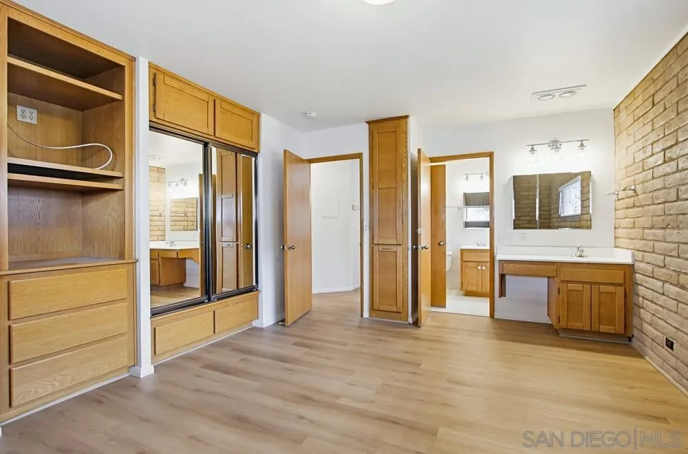 https://cdn.realtyfeed.com/cdn/127/260007873/97358860b7000792819d2b411715e5d4.webp