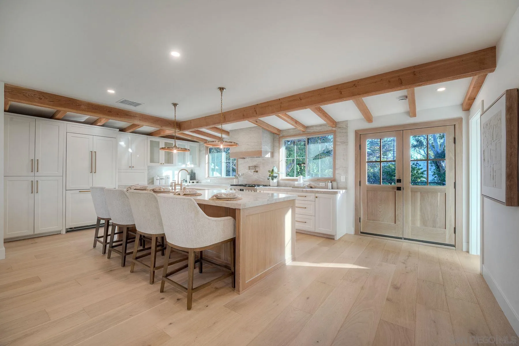 https://cdn.realtyfeed.com/cdn/127/260007875/02ccc97c74b2a12139f26f8f93acf35a.webp