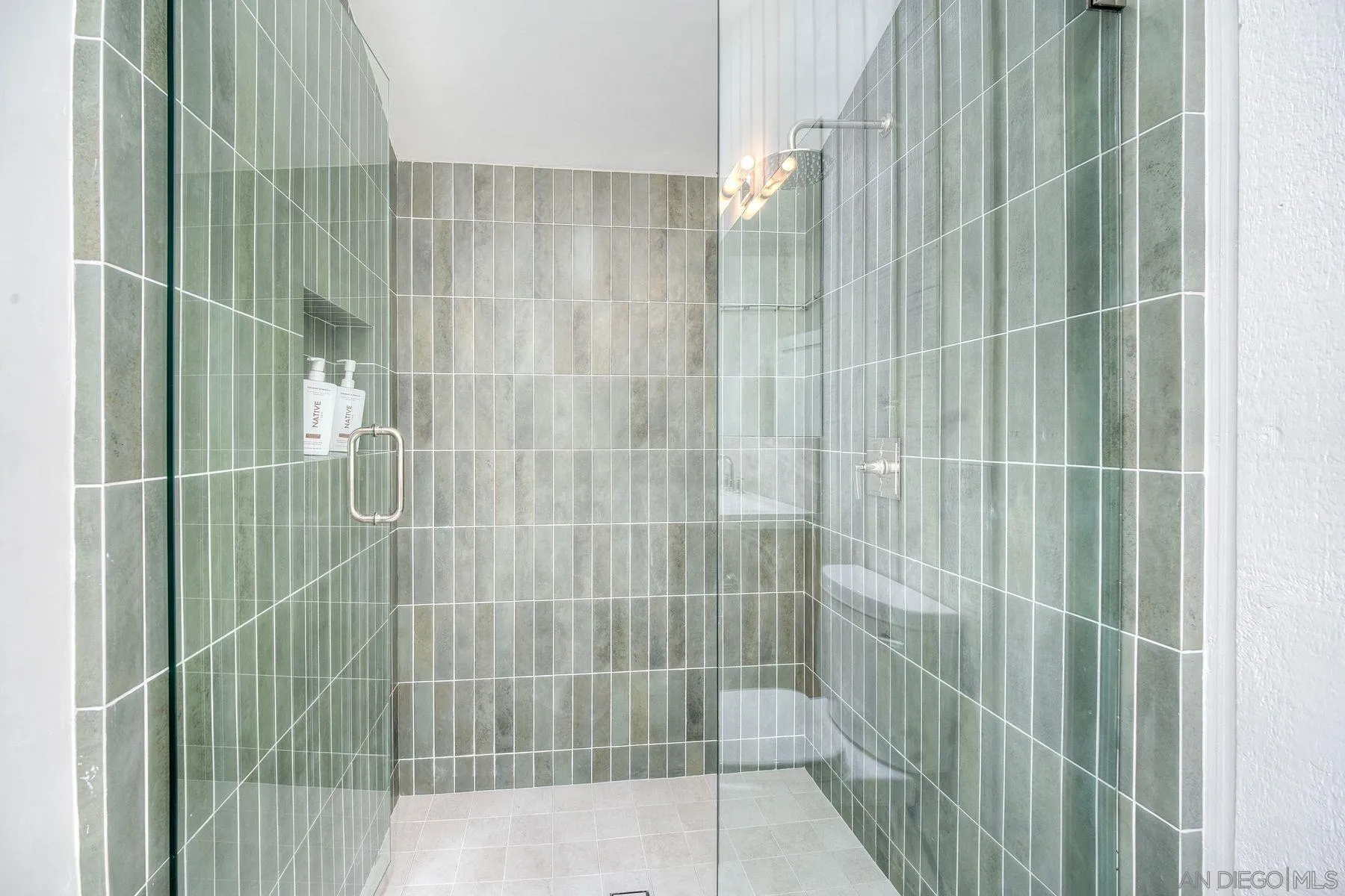 https://cdn.realtyfeed.com/cdn/127/260007875/3bd22db27443531195f33a2e3daa5914.webp