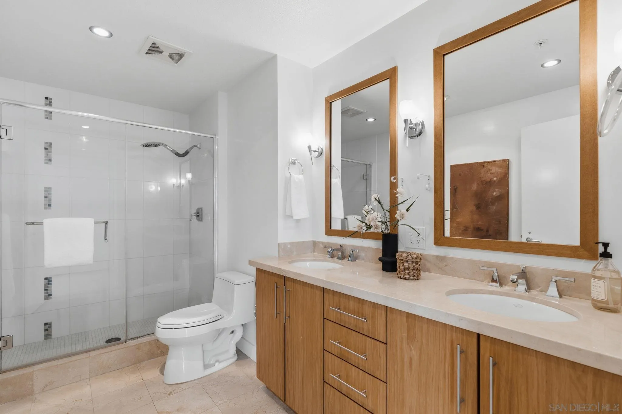 Photo #18: 260007876 Listing: Photo #18