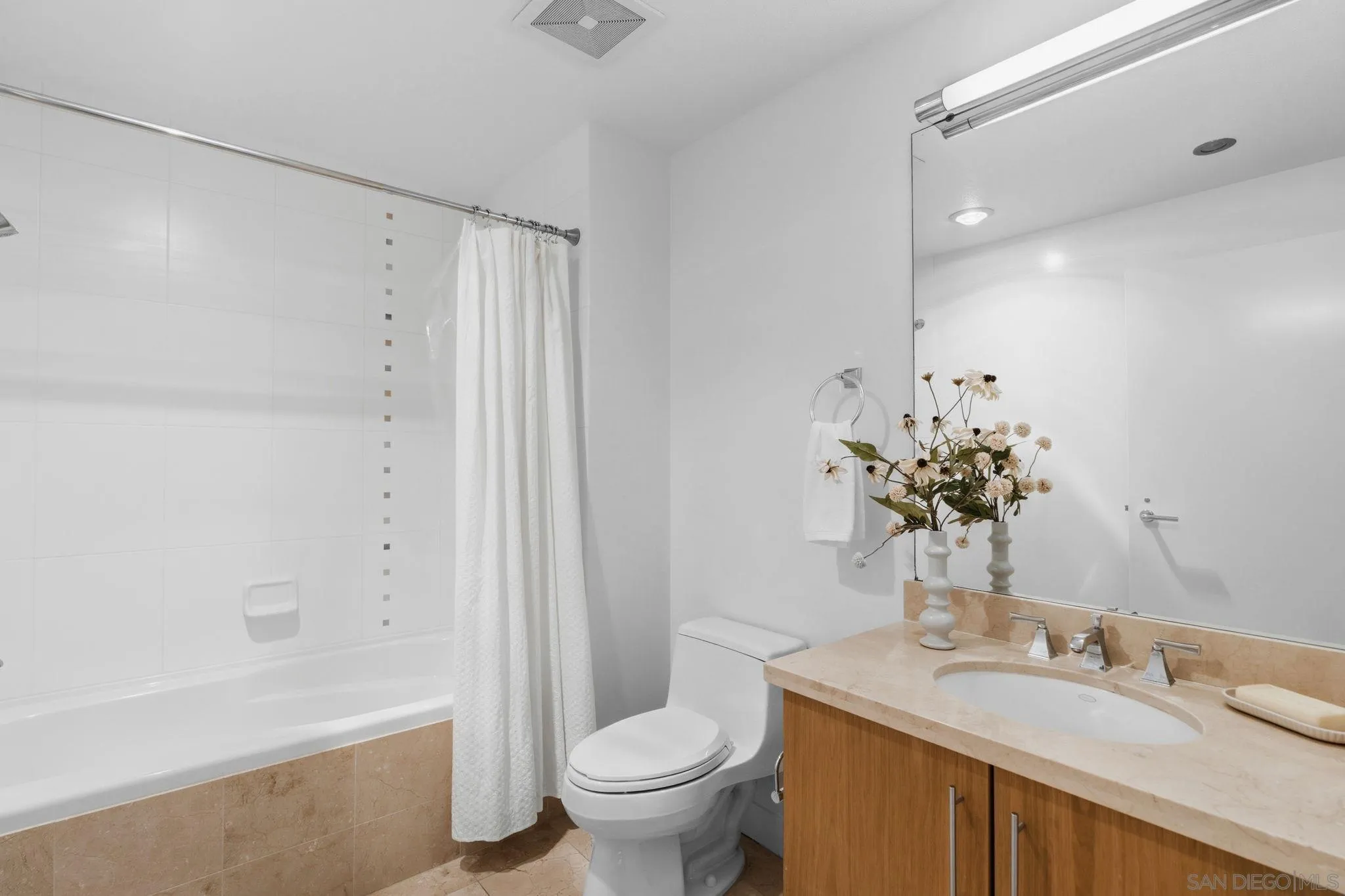 Photo #19: 260007876 Listing: Photo #19