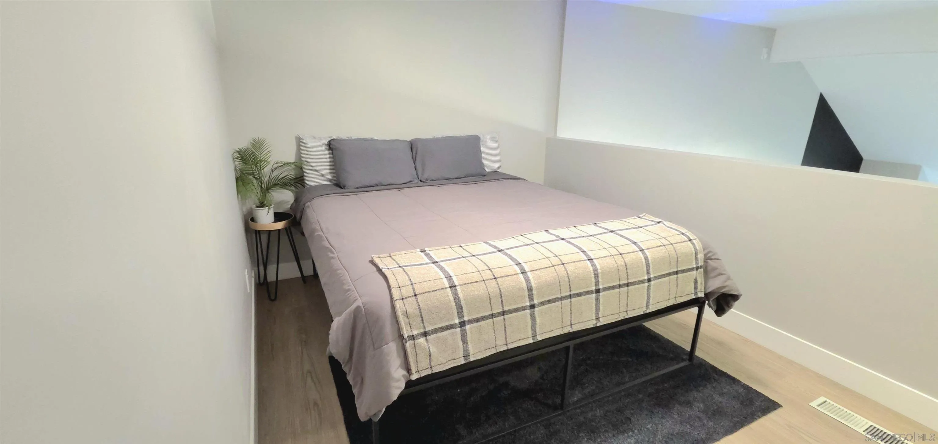https://cdn.realtyfeed.com/cdn/127/260007888/a40d48be48ccae16f758601edb4df1a0.webp