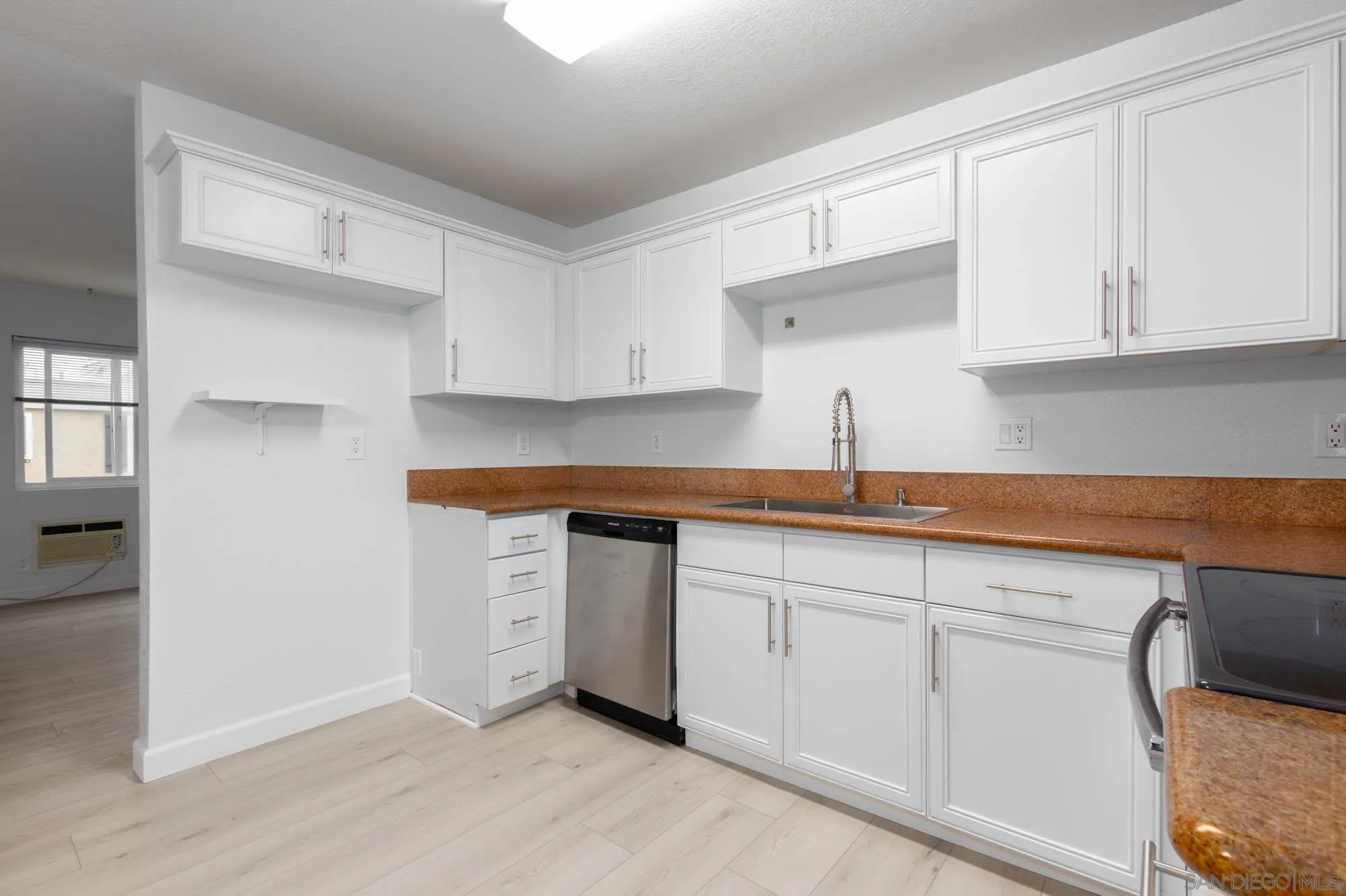 https://cdn.realtyfeed.com/cdn/127/260007891/4e91a211ec7618c8ef4460c4b276b13f.webp