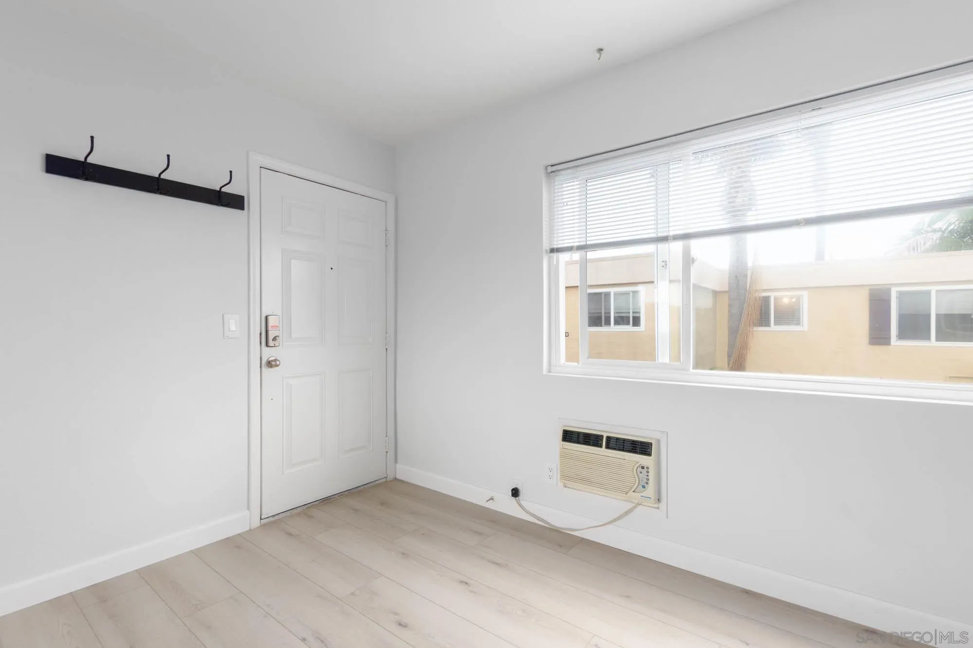 https://cdn.realtyfeed.com/cdn/127/260007891/57b488fdae0cce342db33b3dc9e68538.webp