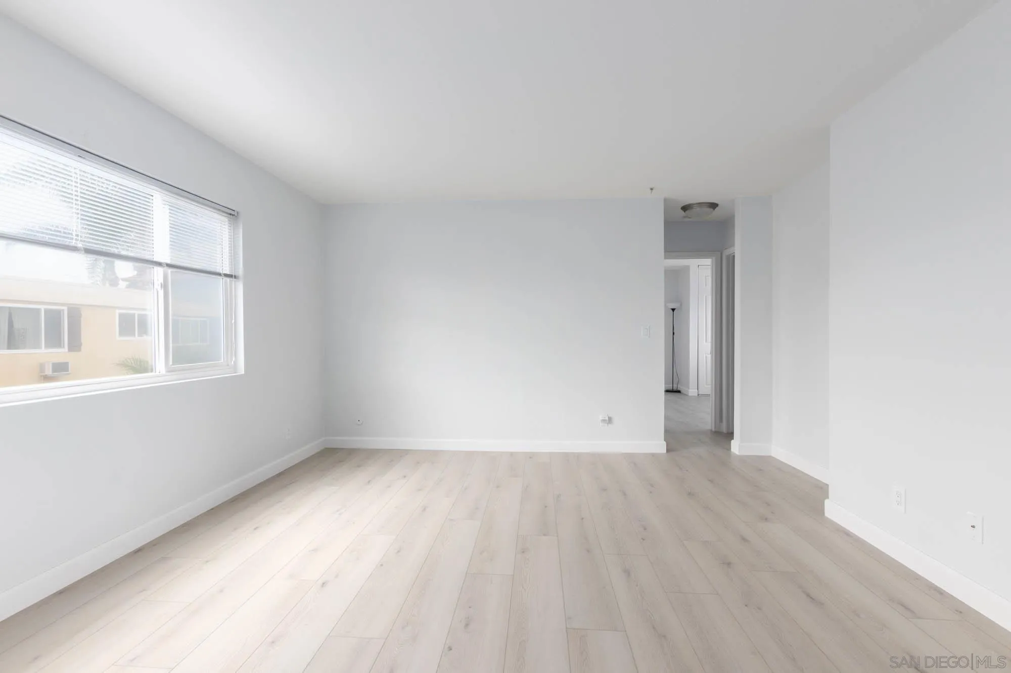https://cdn.realtyfeed.com/cdn/127/260007891/8871f79bf951a5209d1caf03ea897dac.webp