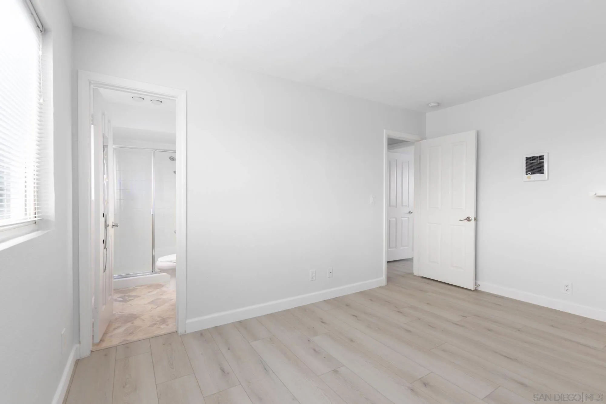 https://cdn.realtyfeed.com/cdn/127/260007891/9bda7fb203739991cfcc458504dd3011.webp