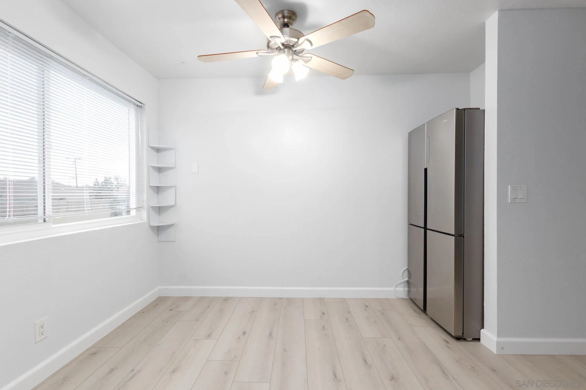 https://cdn.realtyfeed.com/cdn/127/260007891/c5b0a5cc9db920a1f34969108a4ea193.webp
