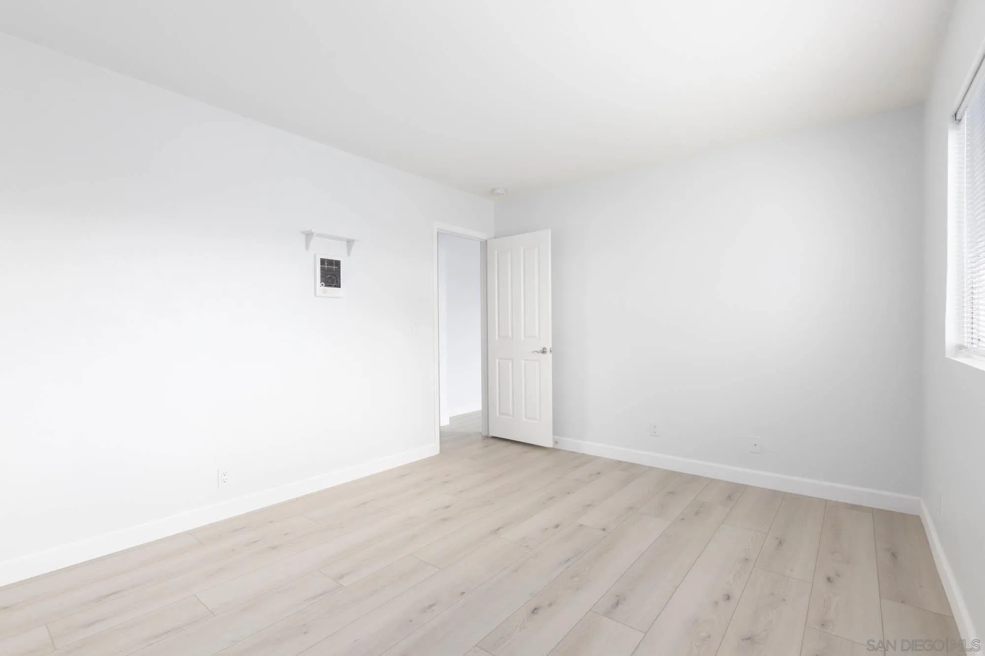 https://cdn.realtyfeed.com/cdn/127/260007891/efb71964ebbc8202e1de55e9e387fa85.webp