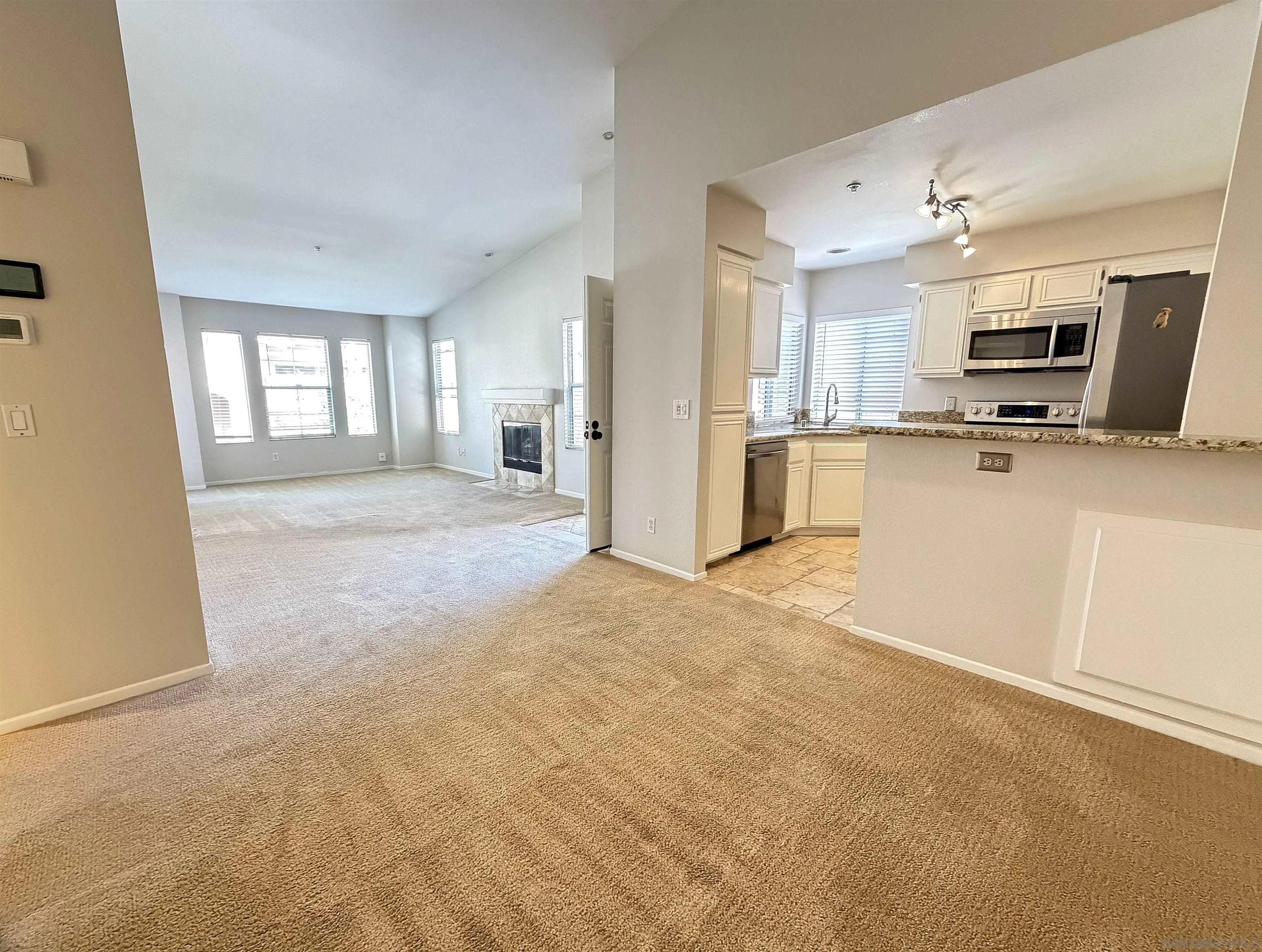 https://cdn.realtyfeed.com/cdn/127/260007900/007bd9d0b8b74bff24d8801a086ef297.webp
