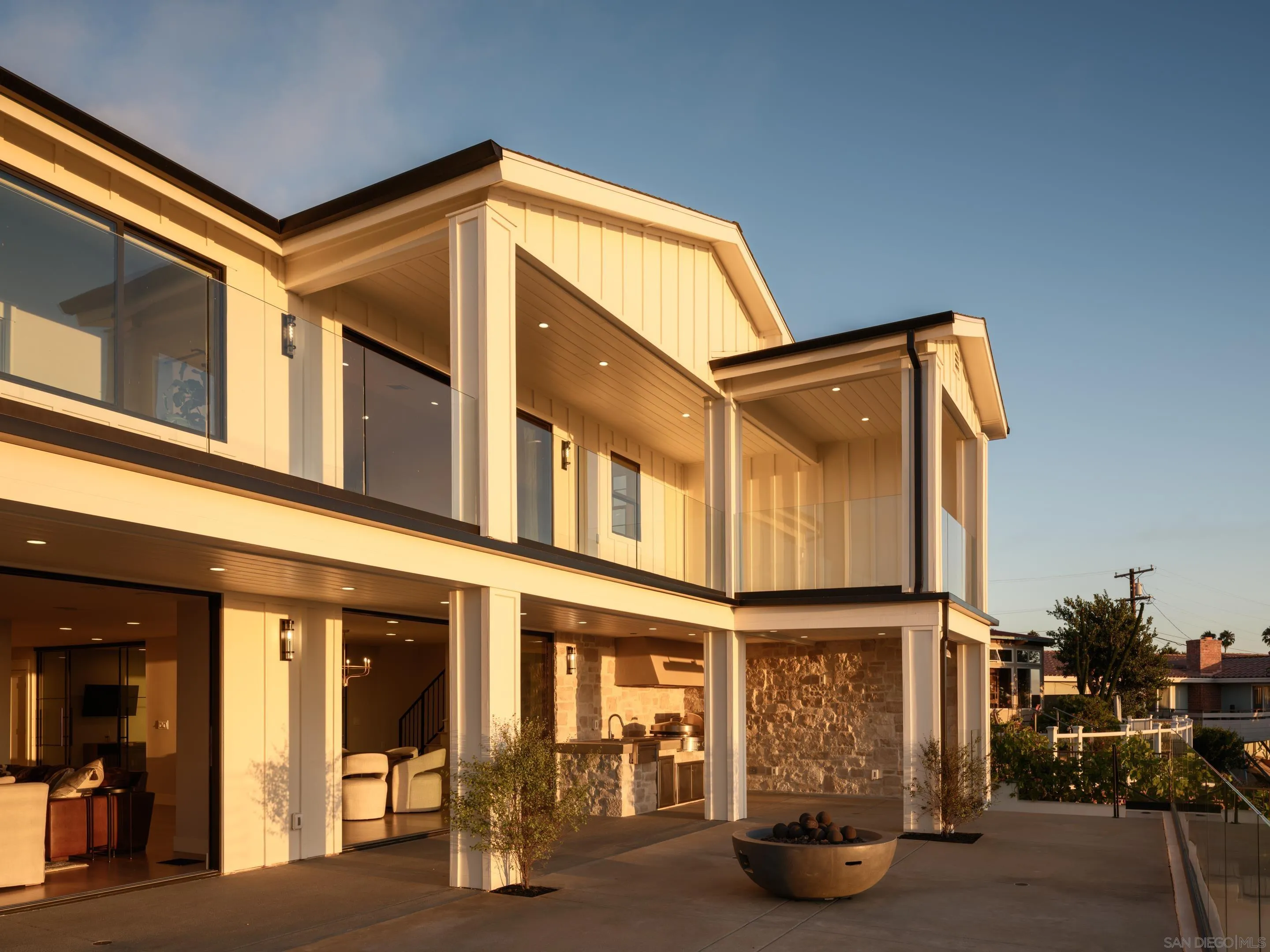 https://cdn.realtyfeed.com/cdn/127/260007902/421a423e11176d9e69a295b13a41a8a7.webp