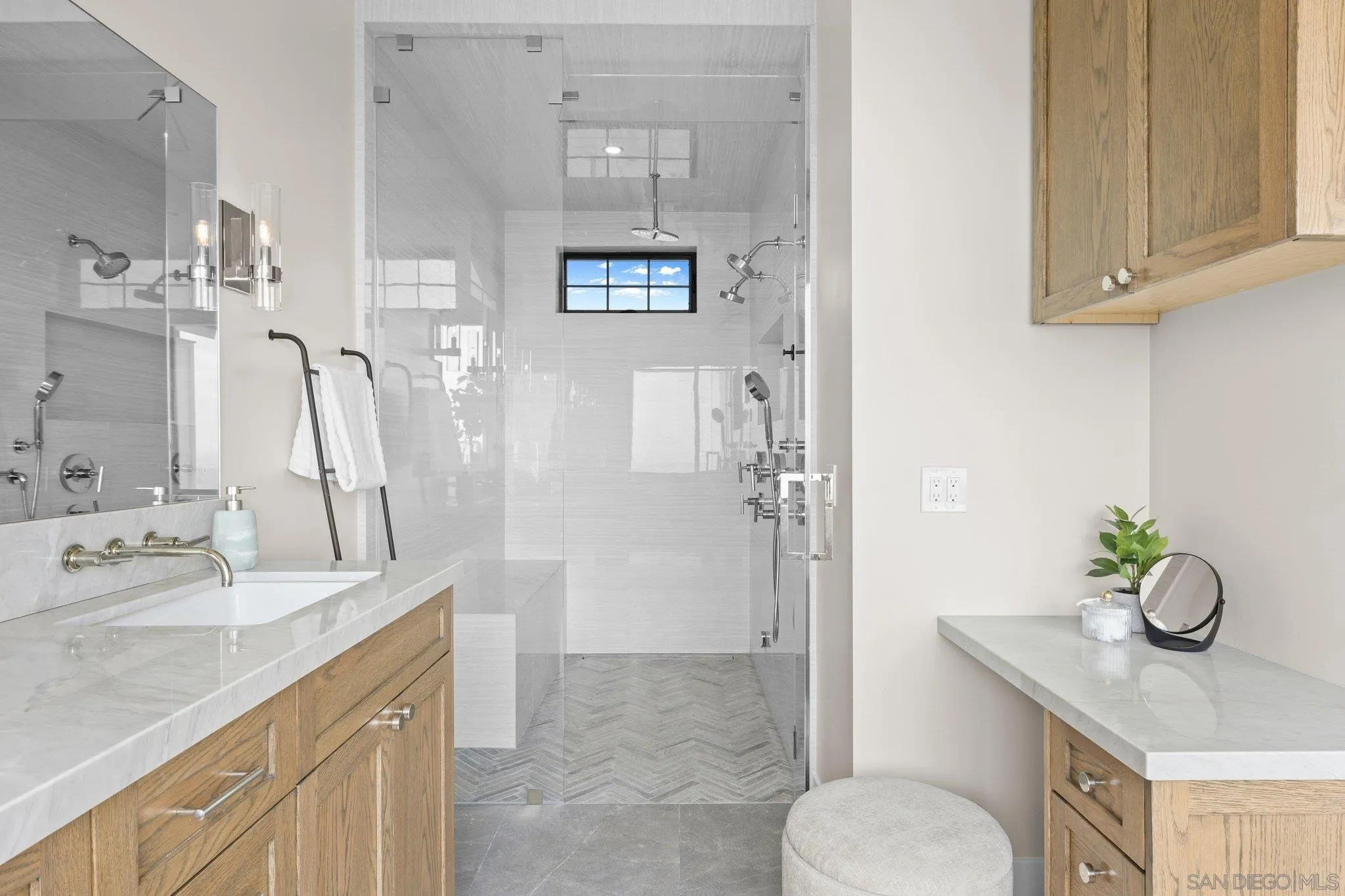 https://cdn.realtyfeed.com/cdn/127/260007902/42c919c326bab3de24d81b9d0d3be8bd.webp
