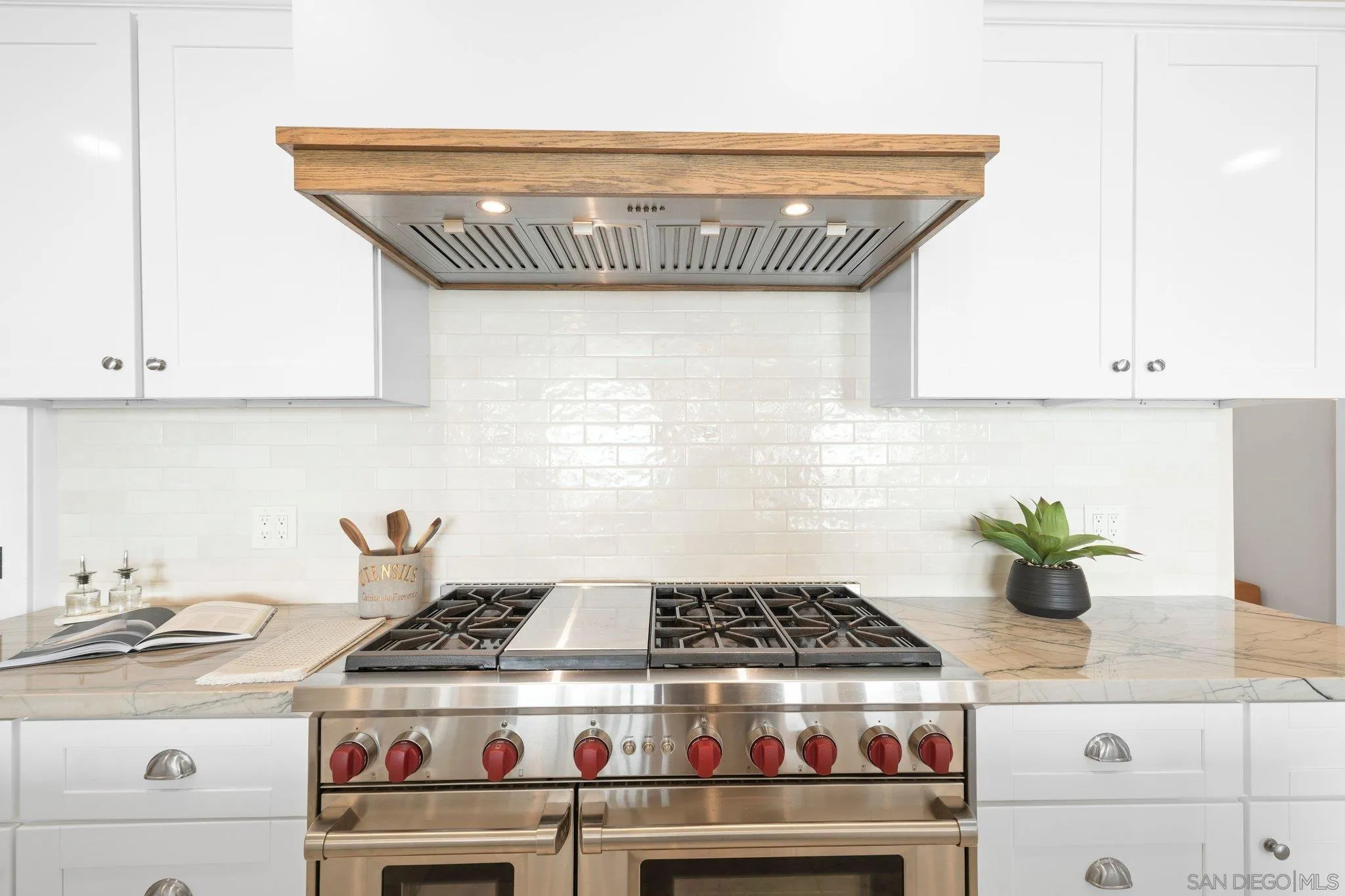 https://cdn.realtyfeed.com/cdn/127/260007902/5d18c0d4c2e1e1b5a69fb12fc6a3ad75.webp