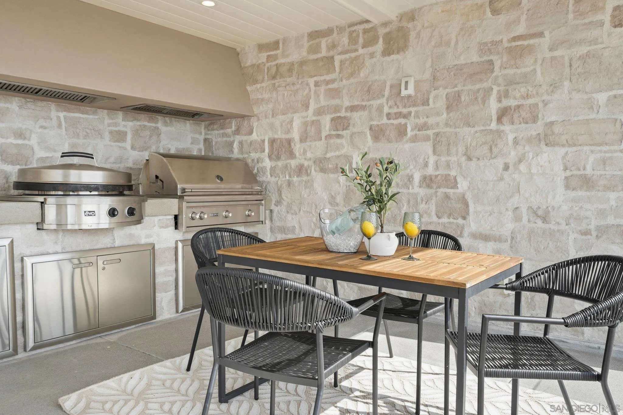 https://cdn.realtyfeed.com/cdn/127/260007902/5e3bf569081790f552cbc6cc86f0267b.webp