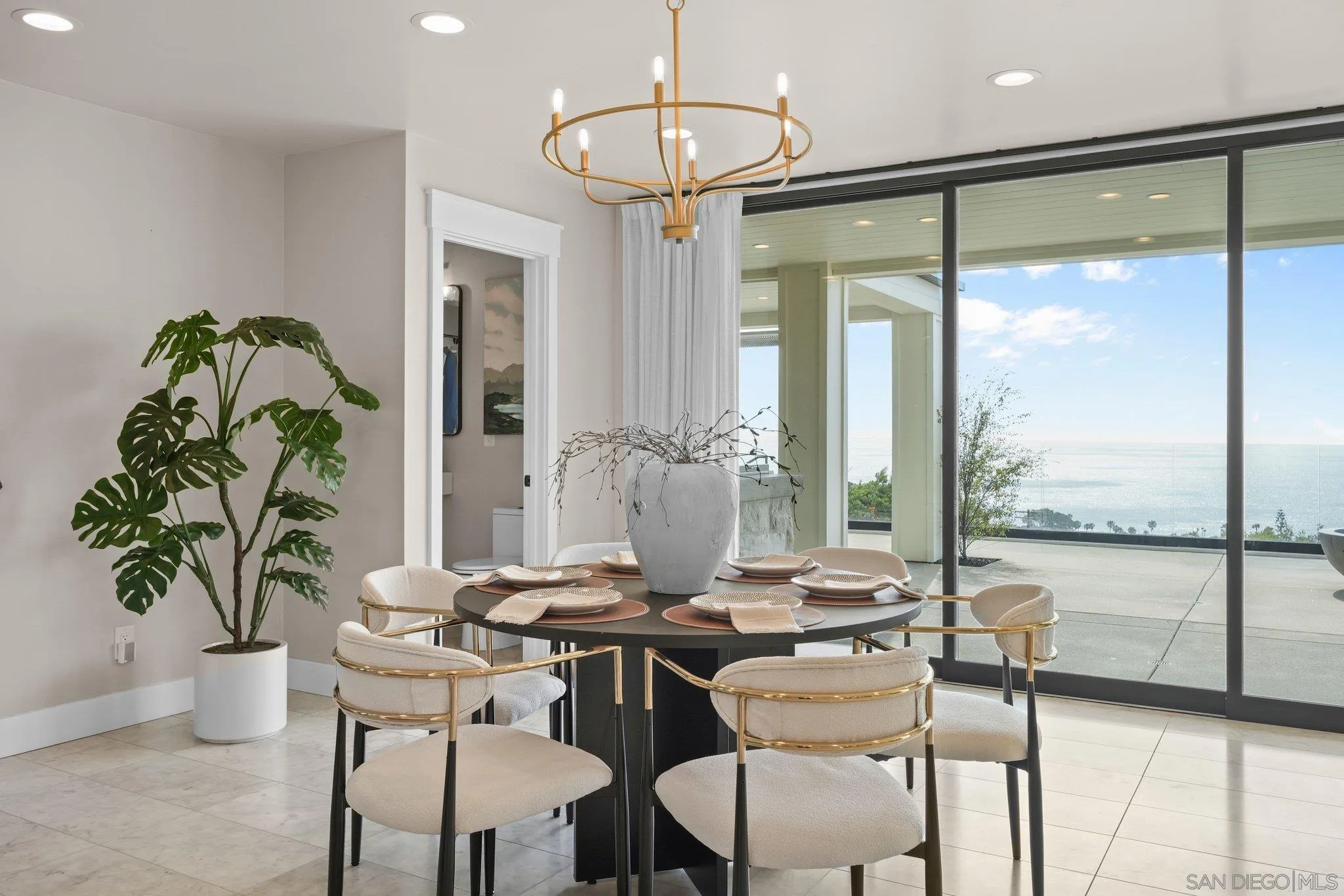 https://cdn.realtyfeed.com/cdn/127/260007902/a383aefd39b30ca8df8ebfed39ebcb17.webp