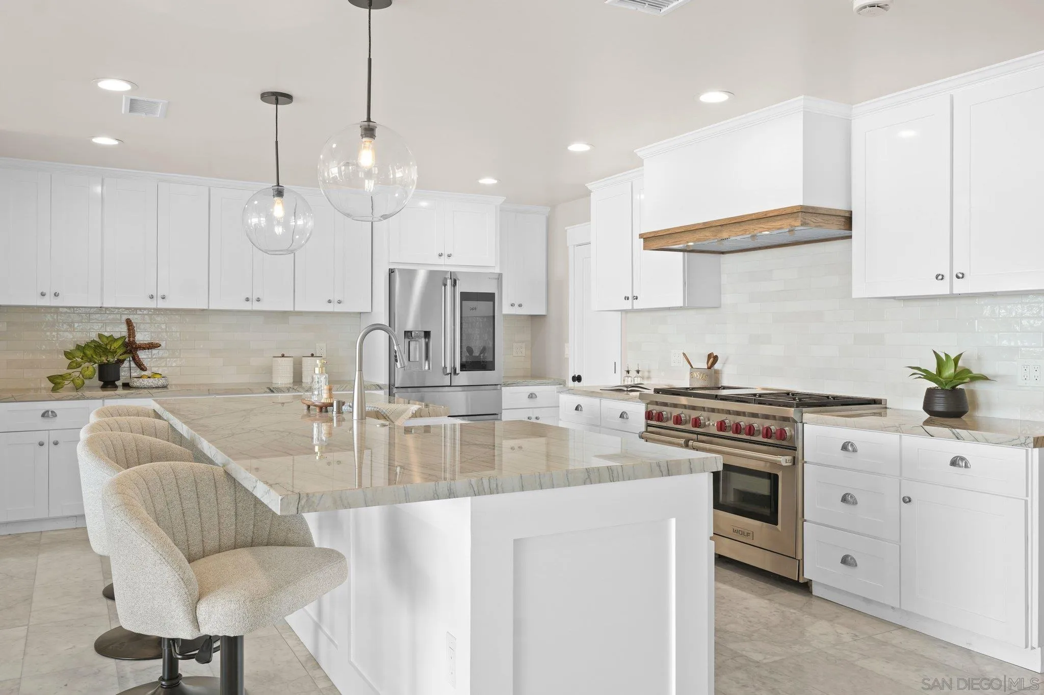 https://cdn.realtyfeed.com/cdn/127/260007902/ad5a0db09574725dd3fef4ec39edd798.webp