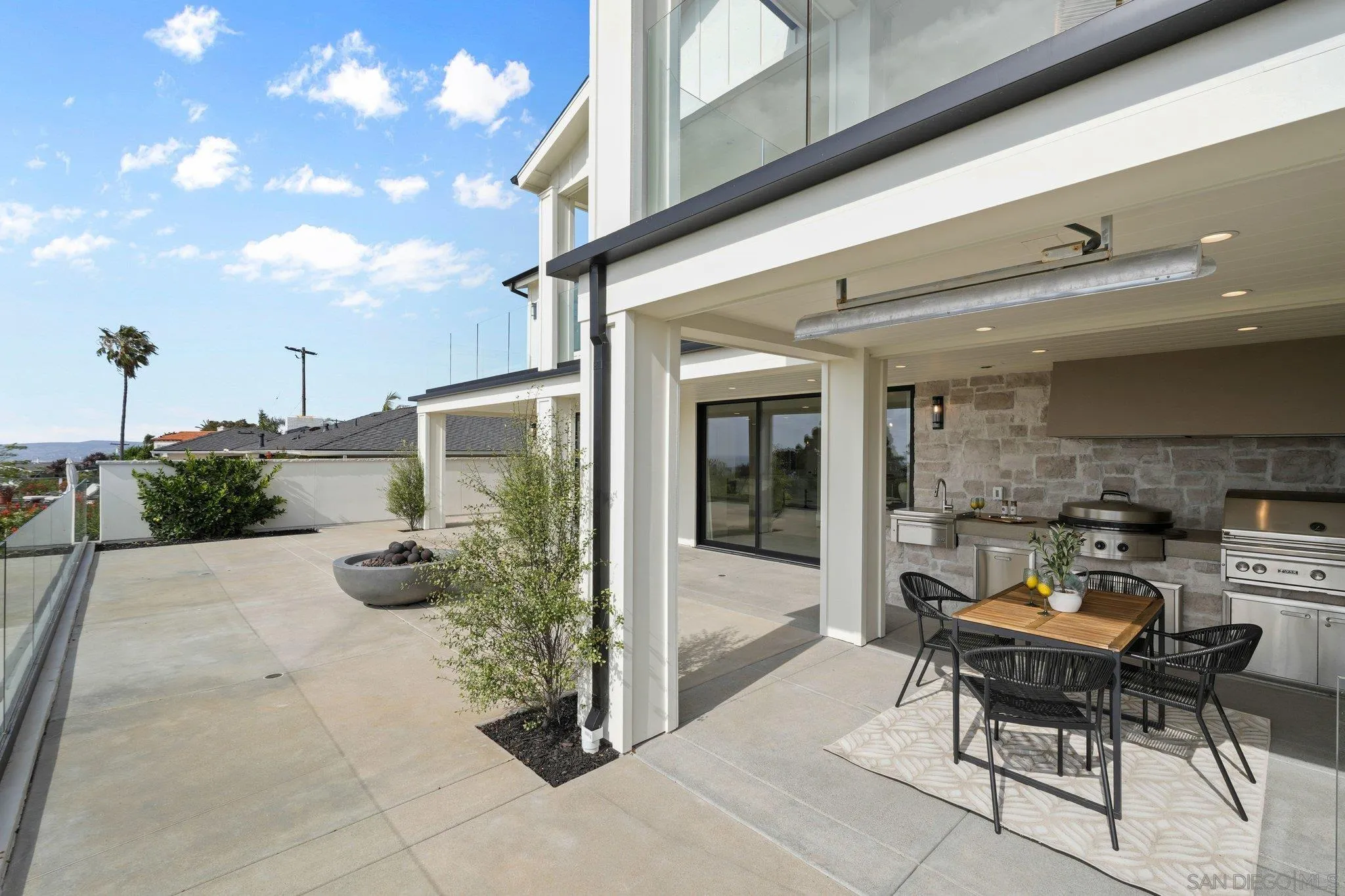 https://cdn.realtyfeed.com/cdn/127/260007902/dfaa7846e2bdc3b649455b727cfbc378.webp