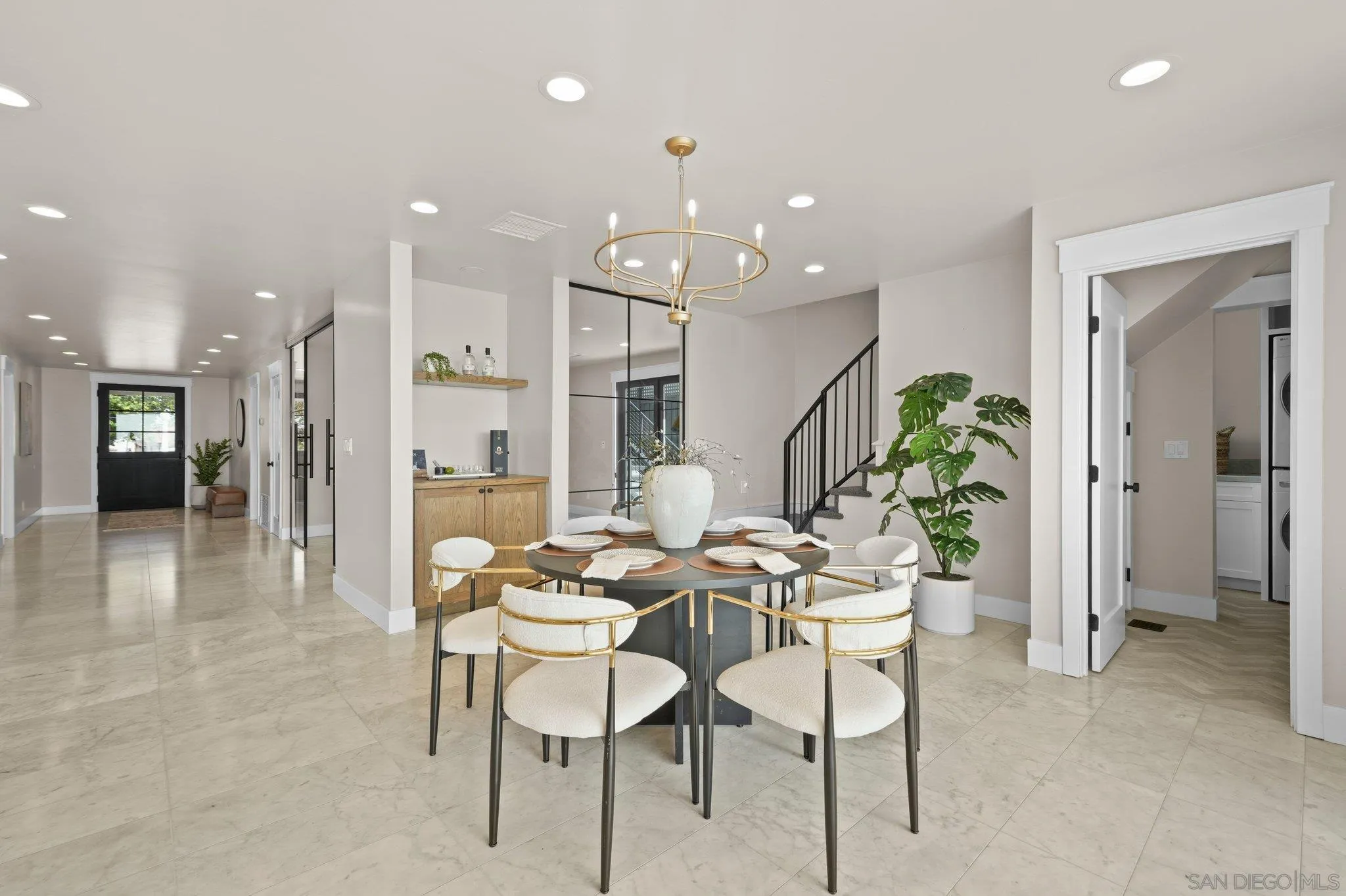 https://cdn.realtyfeed.com/cdn/127/260007902/f36361f31706fe9afc7a4512903377d4.webp