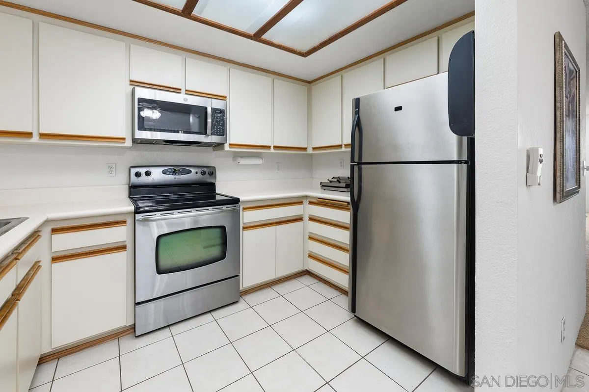 Photo #12: 260007907 Listing: Photo #12