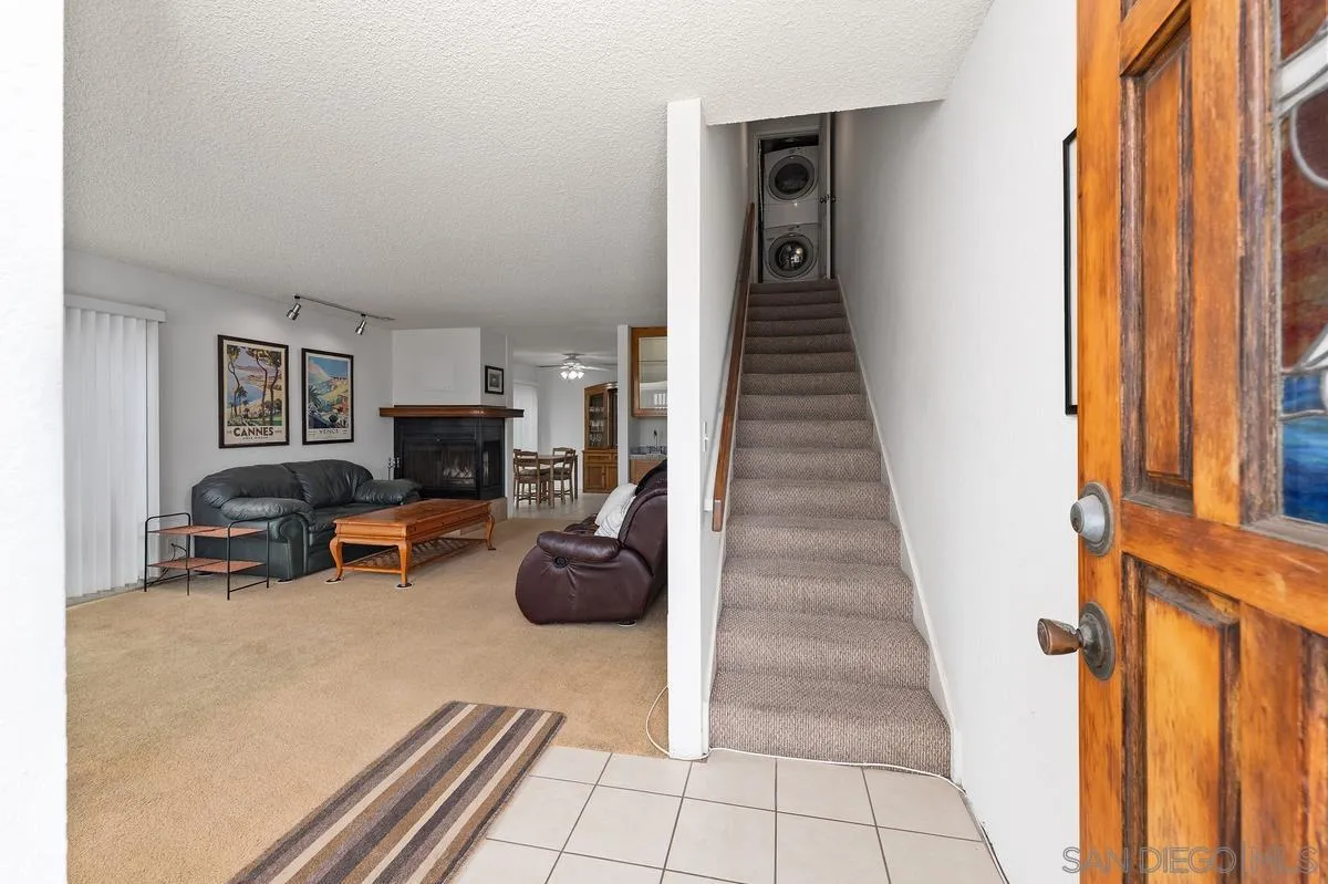 Photo #5: 260007907 Listing: Photo #5