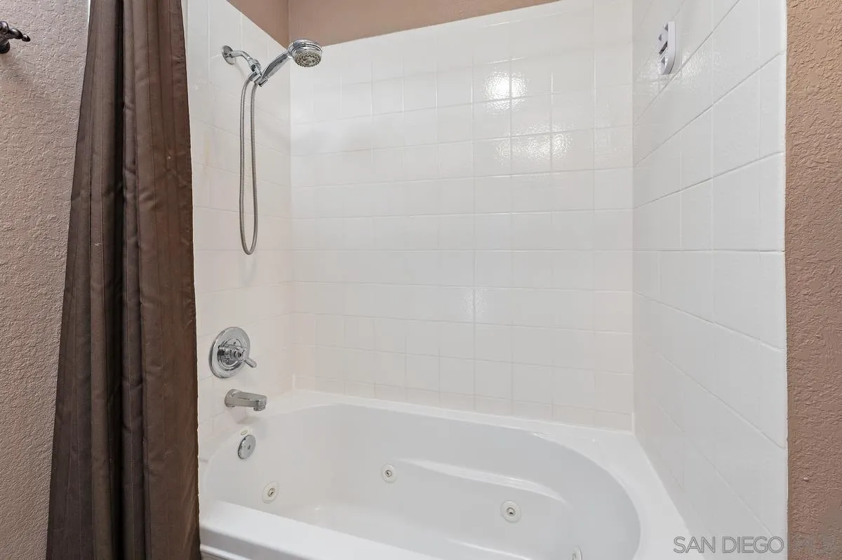 Photo #22: 260007907 Listing: Photo #22