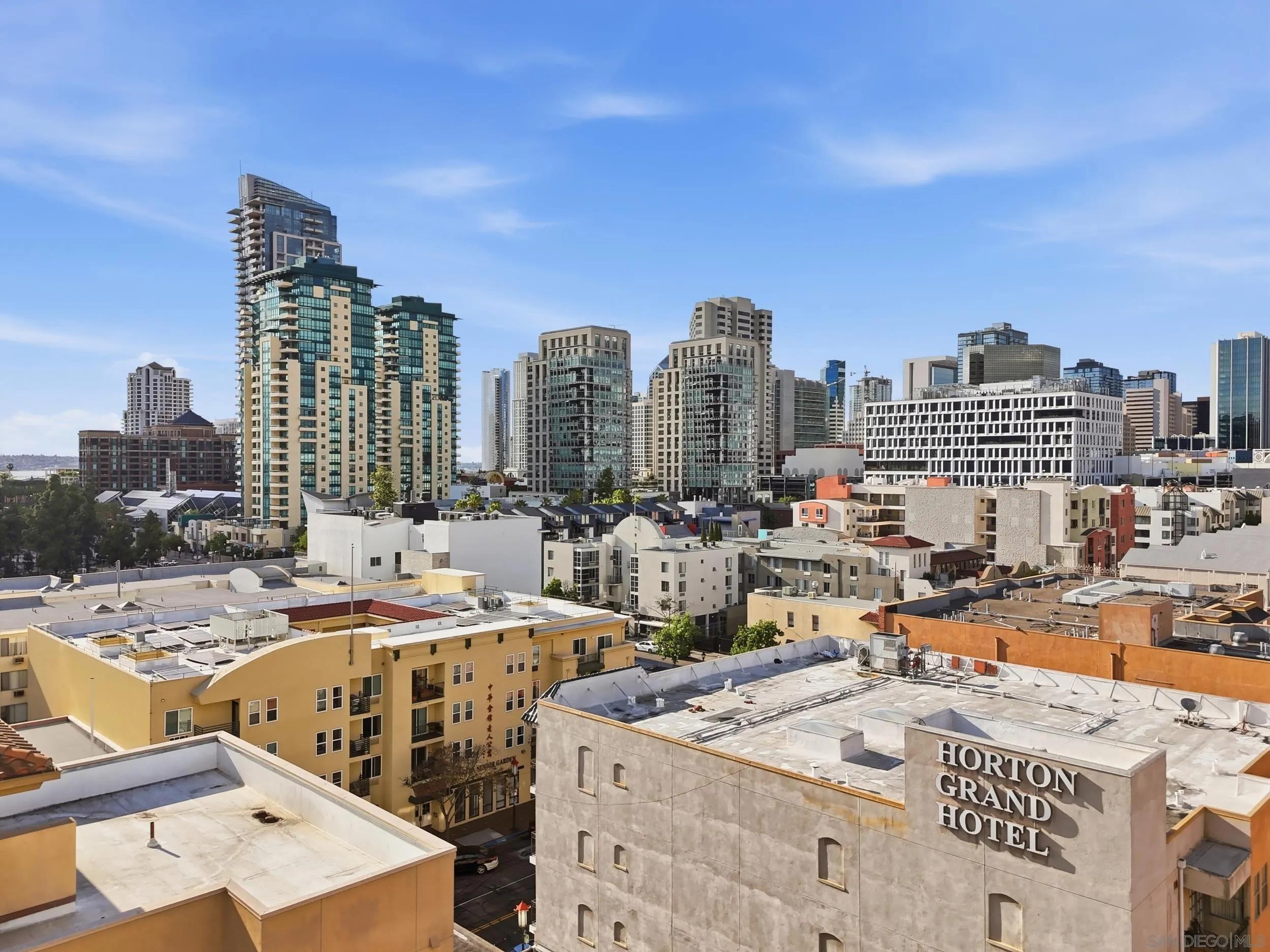 https://cdn.realtyfeed.com/cdn/127/260007909/19598870852b16f06f83cdbd365212a3.webp